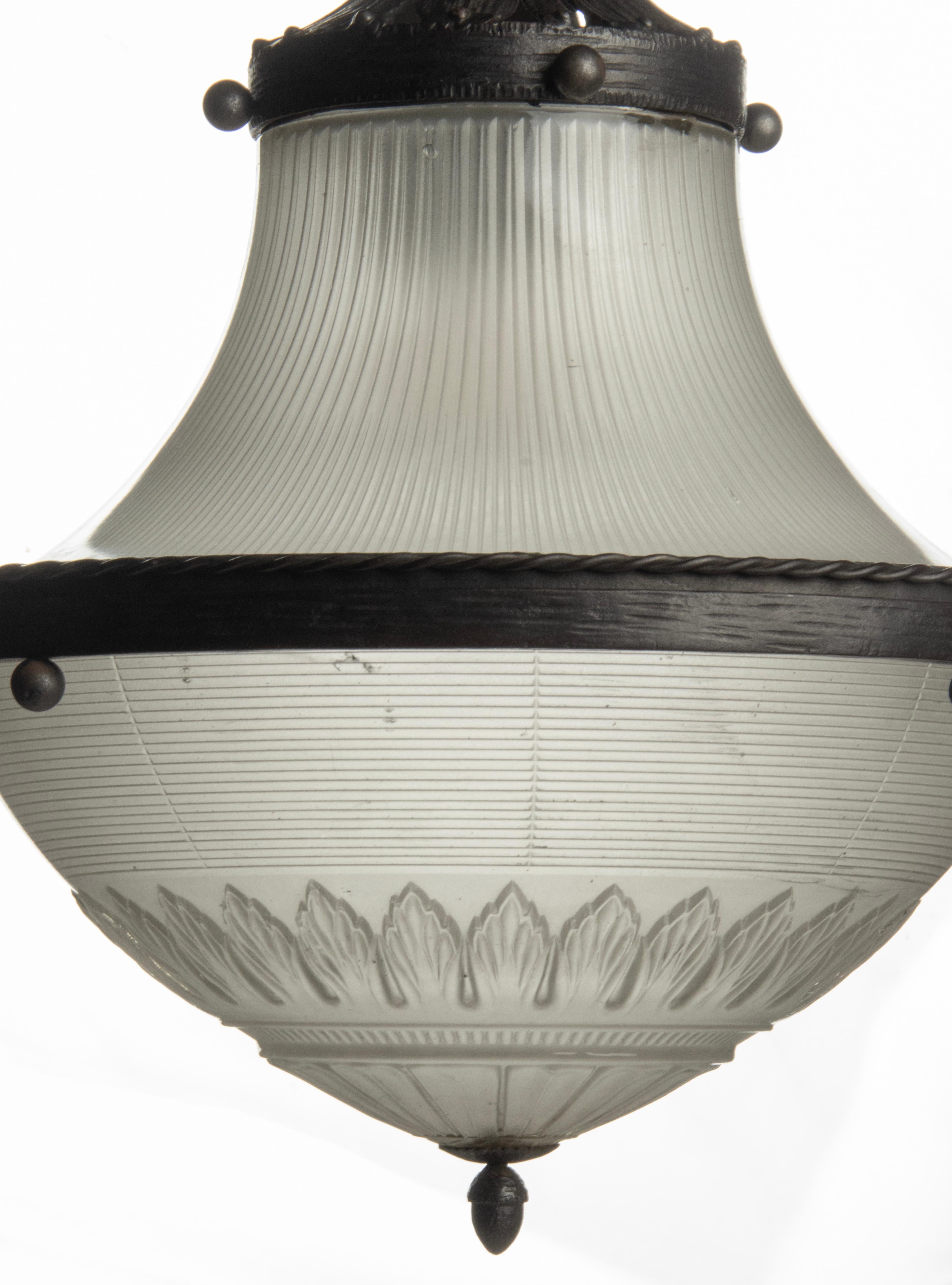 Art Deco Periode geschmiedetes Eisen Kronleuchter / Halle Weg Lampe im Angebot 9