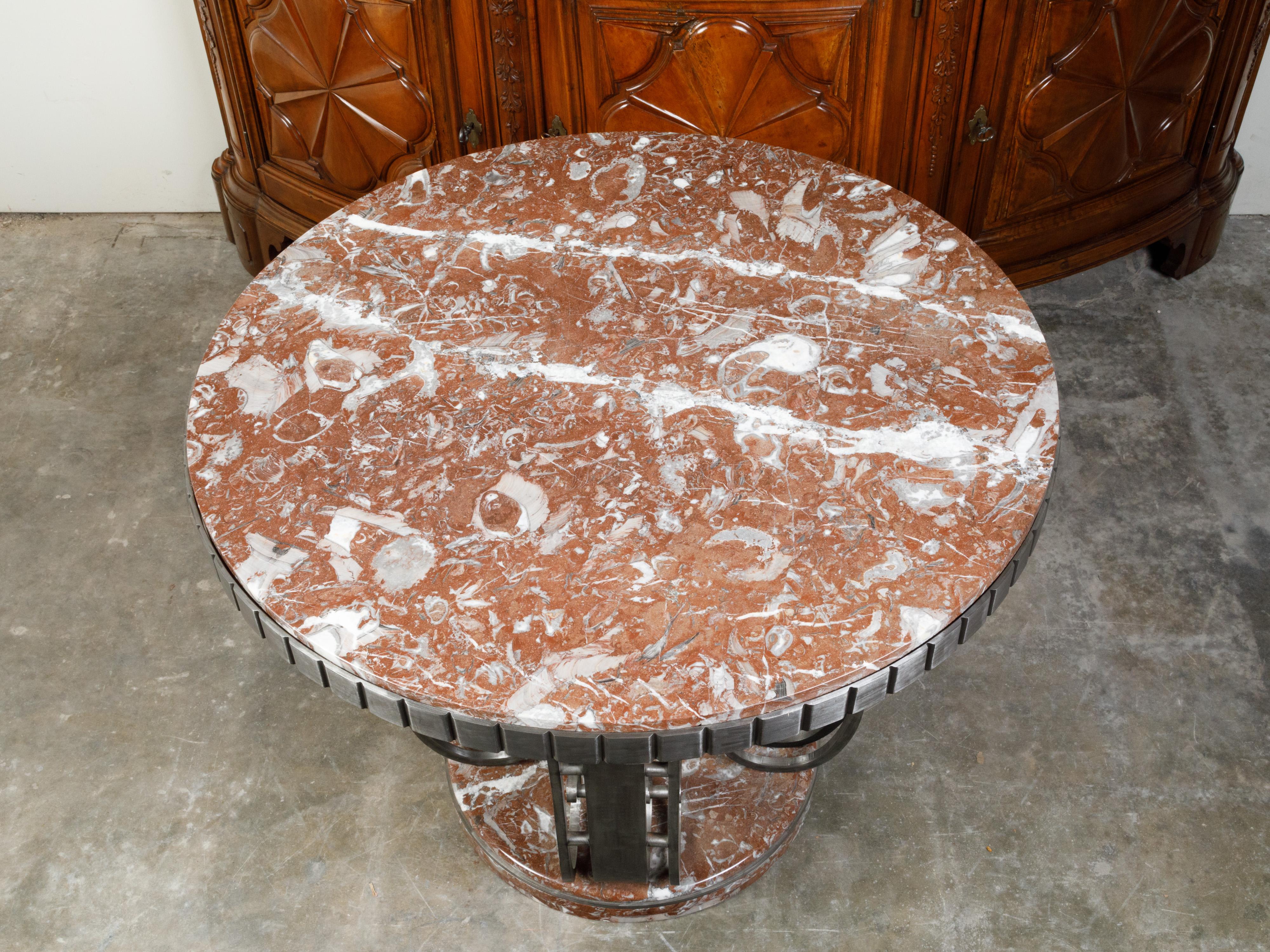 20ième siècle Table en acier Raymond Subes d'époque Art Déco français des années 1920 avec plateau en marbre rouge en vente