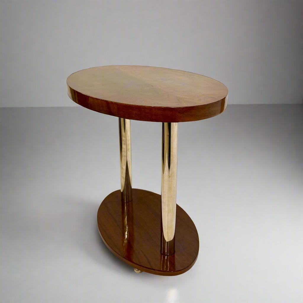 Milieu du XXe siècle Table d'appoint ovale d'époque Art Déco France circa 1930 en vente