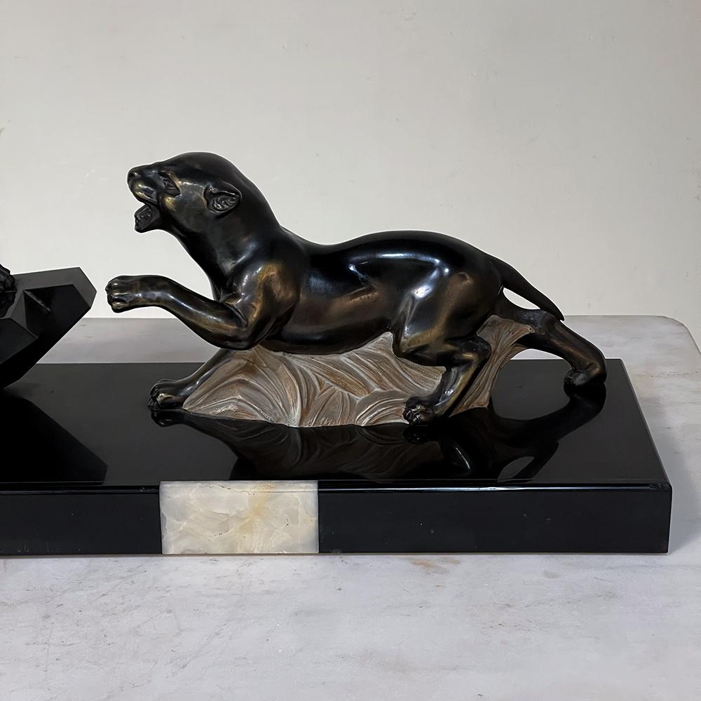 Mid-20th Century Art Deco Period French Sculpture of Tigers on Polished Slate Base
