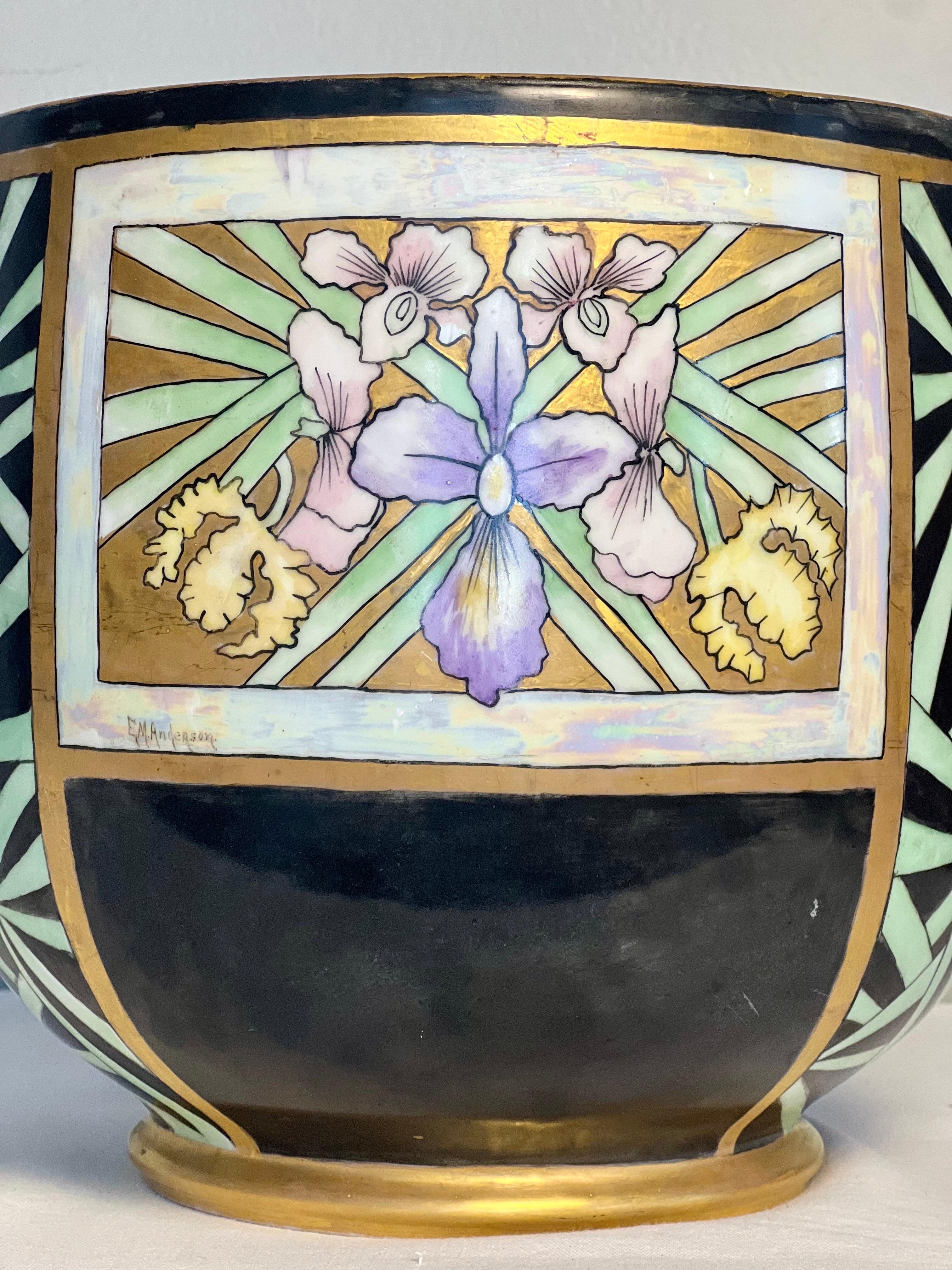 Übertopf aus Limoges-Porzellan mit schillernder Glasur und Vergoldung aus der Zeit des Art déco im Angebot 1