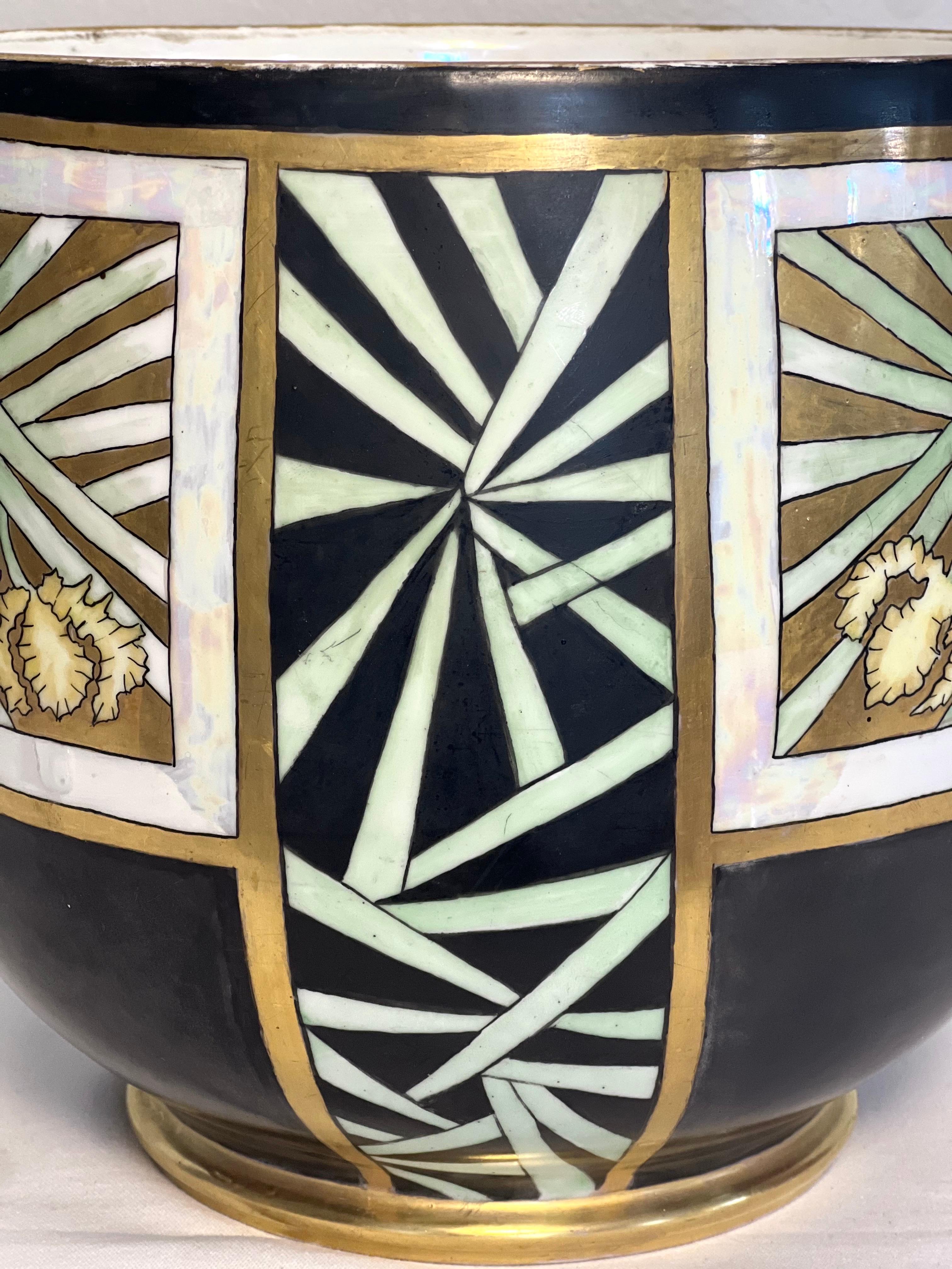 Übertopf aus Limoges-Porzellan mit schillernder Glasur und Vergoldung aus der Zeit des Art déco im Angebot 2