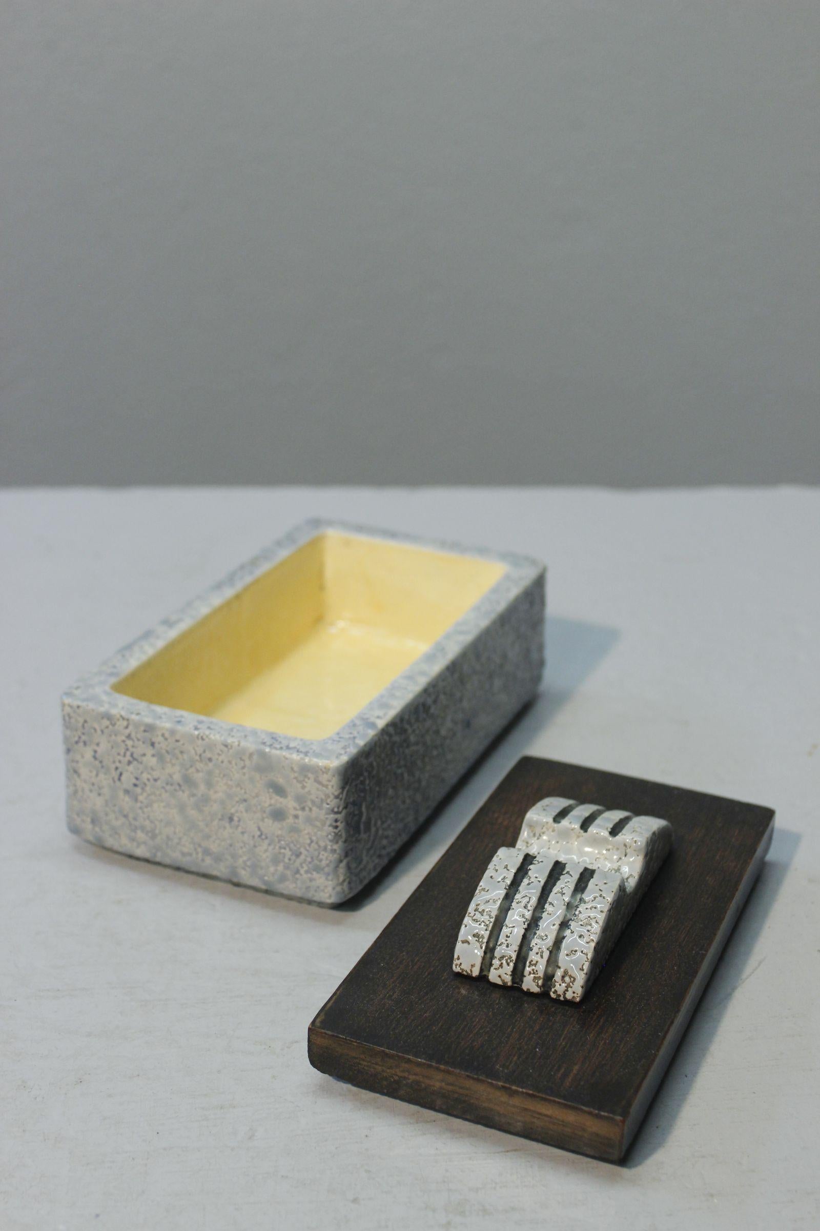 Caja modernista de cerámica y madera de la época Art Déco, Francia Años 30 en Bueno estado para la venta en STRASBOURG, FR