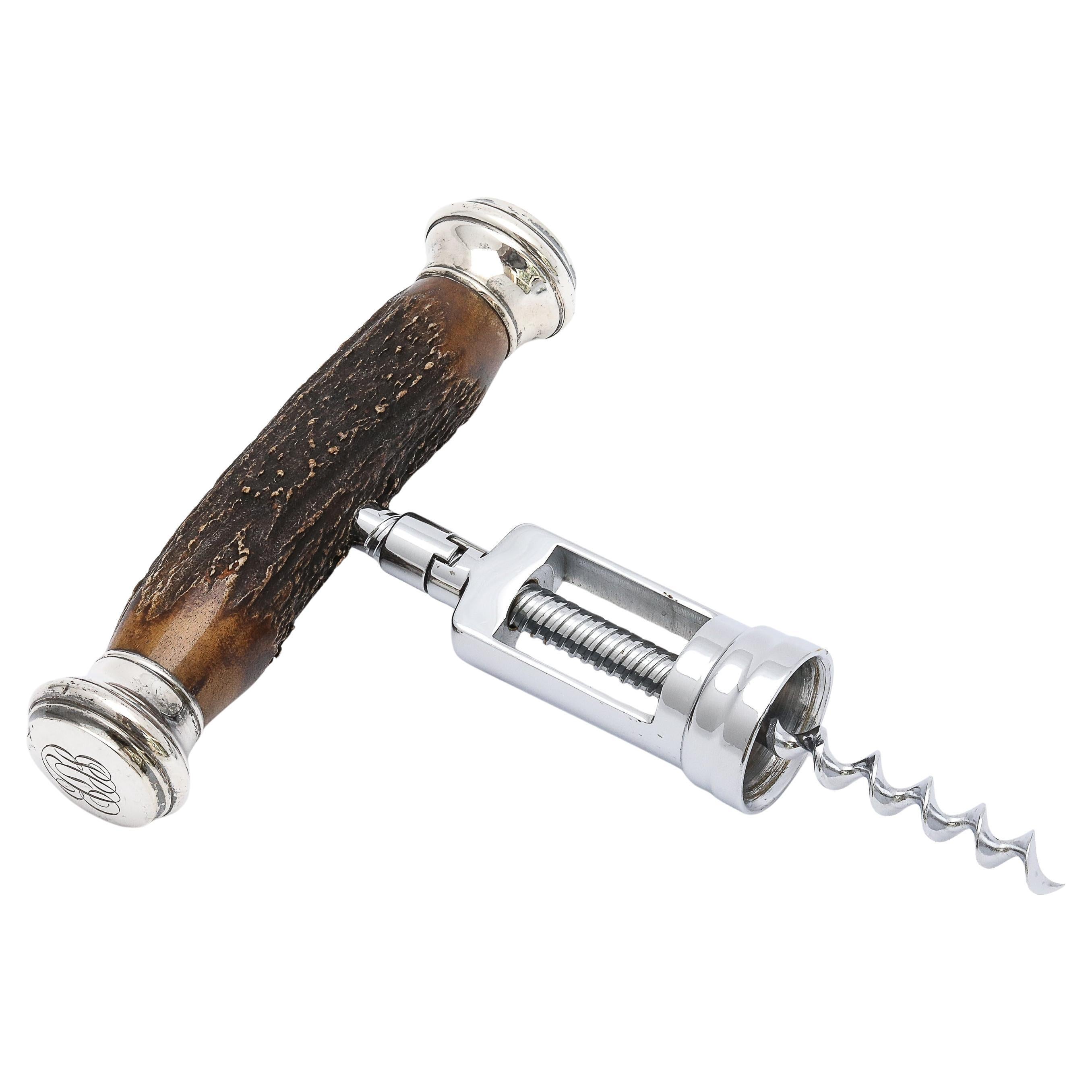 Tire-bouchon d
époque Art Déco monté en argent sterling