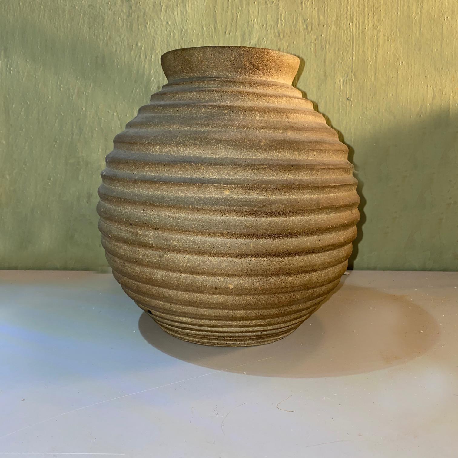 Hand-Crafted Art Deco Period Ribbed Raw Ceramic Vase, Hungary, 1930s For Sale