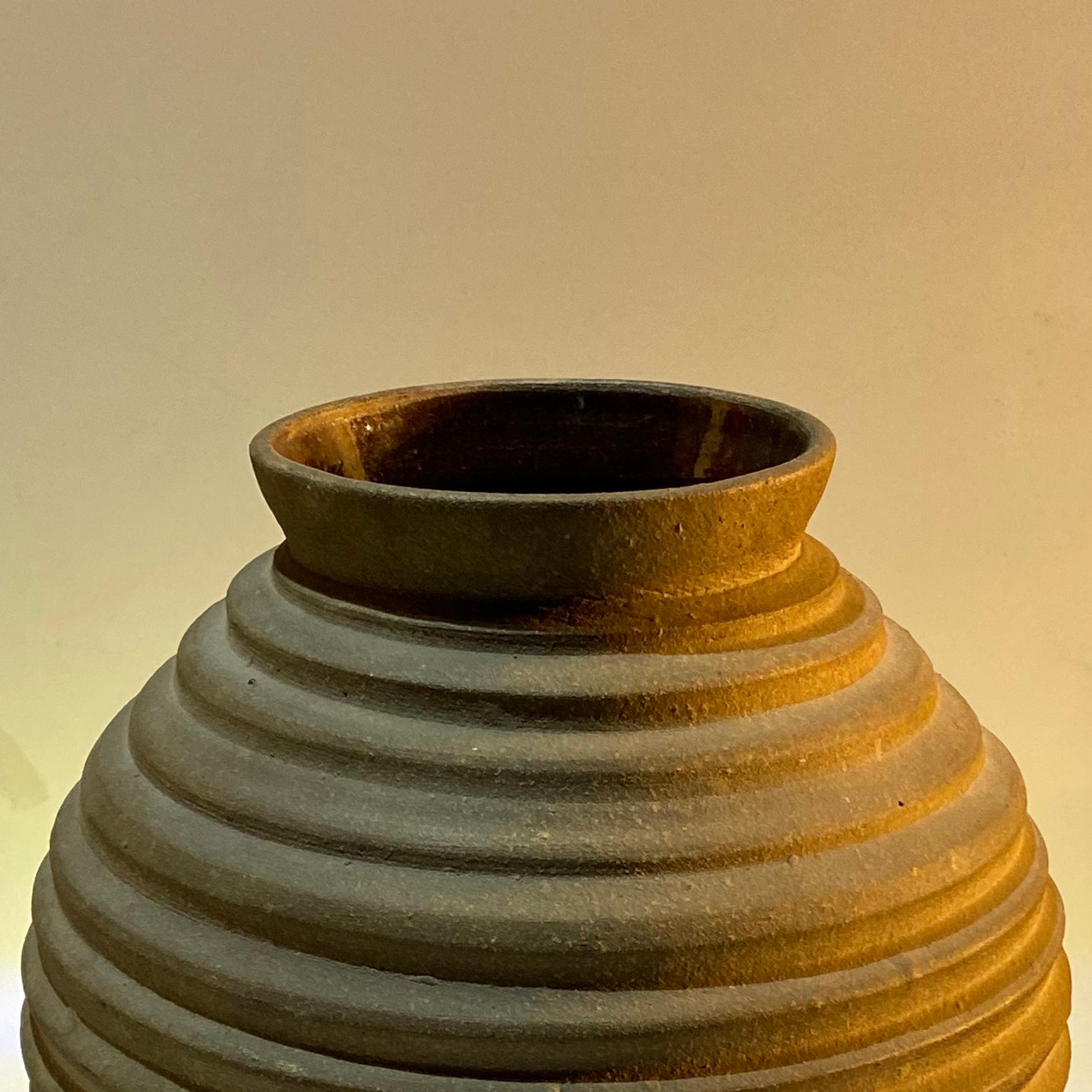 Art Deco Period Ribbed Raw Ceramic Vase, Hungary, 1930s In Good Condition For Sale In BUDAPEST, HU
