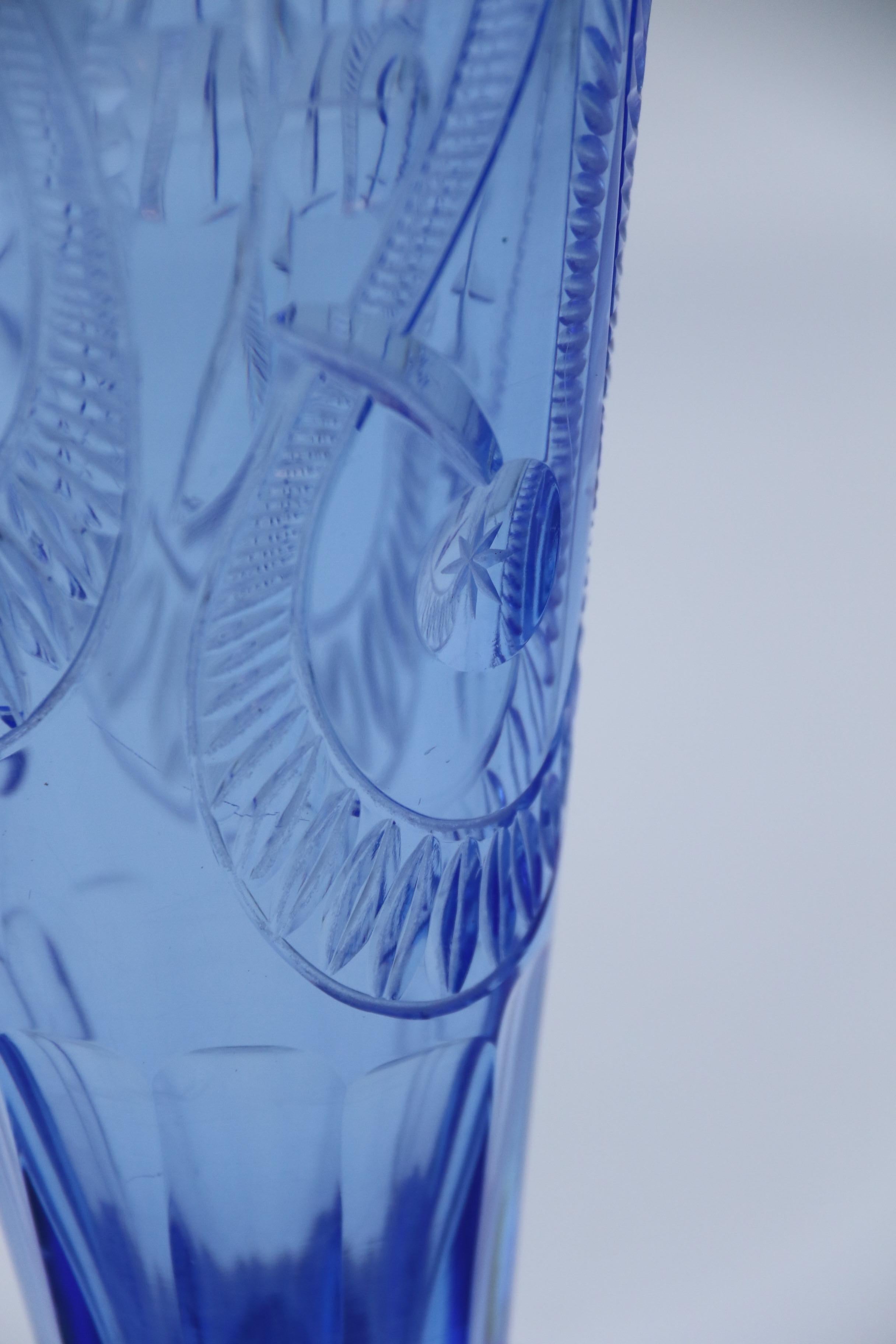 Vase en verre taillé bleu saphir d'époque Art déco, vers 1930 en vente 4