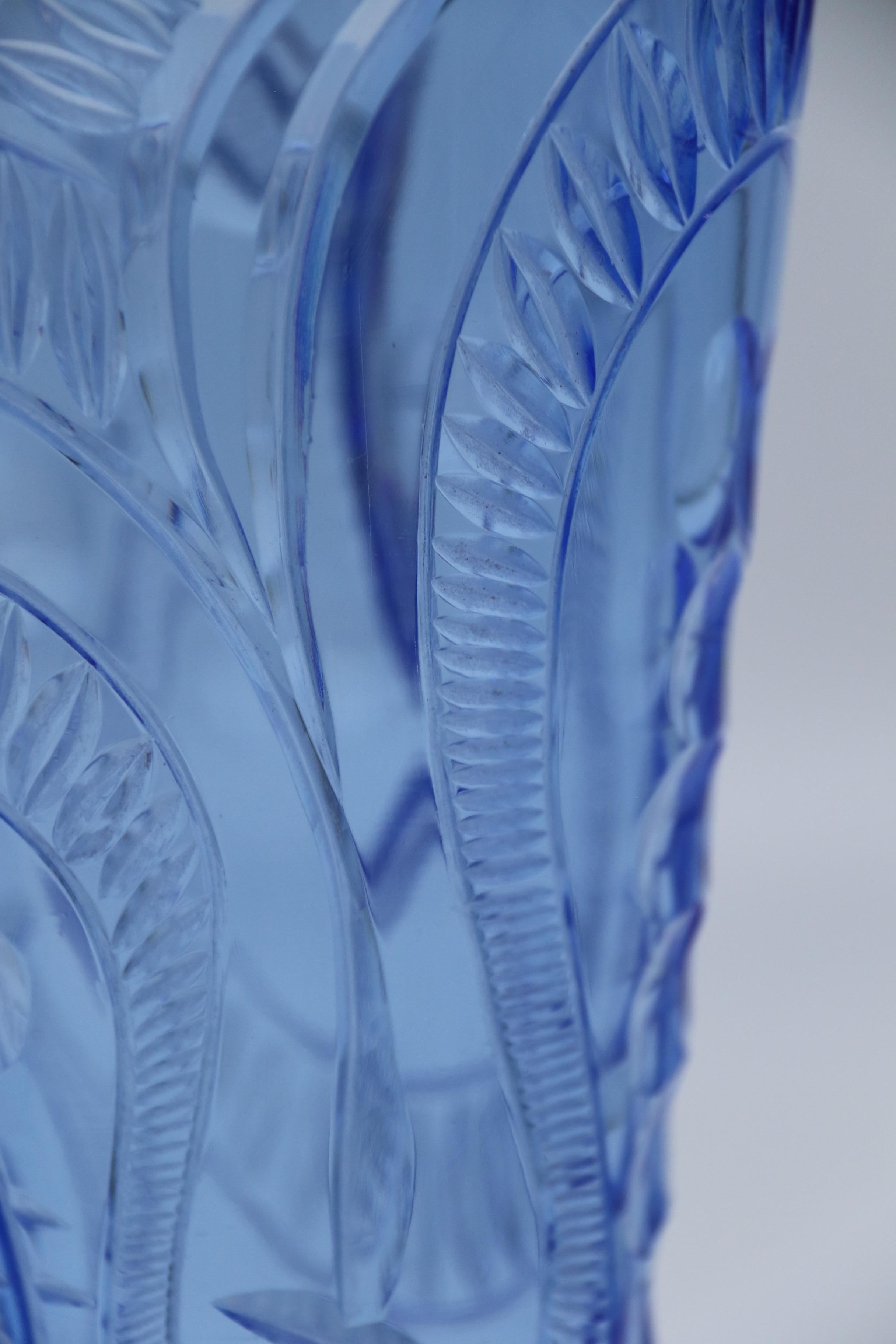 Art Deco period sapphire blue cut glass vase, circa 1930 For Sale 12