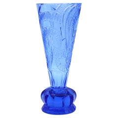 Vaso in vetro tagliato blu zaffiro di epoca Art Déco, 1930 circa