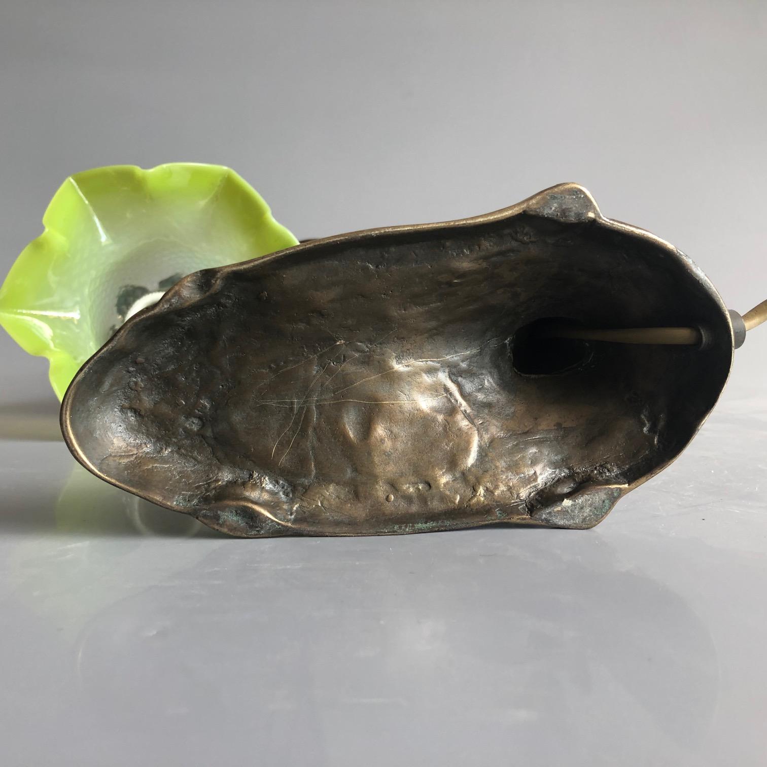 Art Deco Period Sculptural Falcon Brass and Petroleum Shade Table Lamp, 1930s For Sale 12