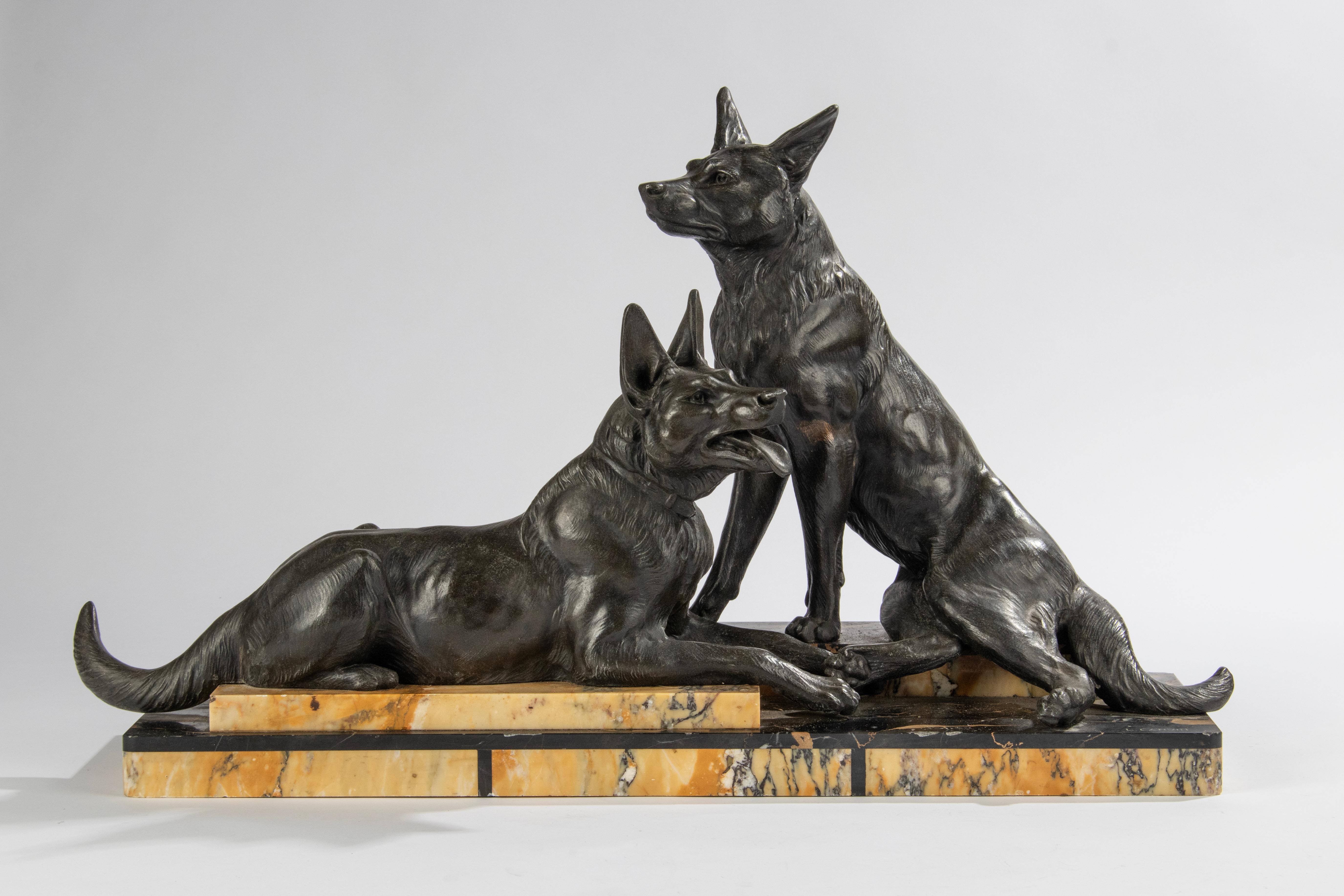 Art Deco Period Sculpture of German or Belgian Sheppards by Louis Carvin In Good Condition For Sale In Casteren, Noord-Brabant
