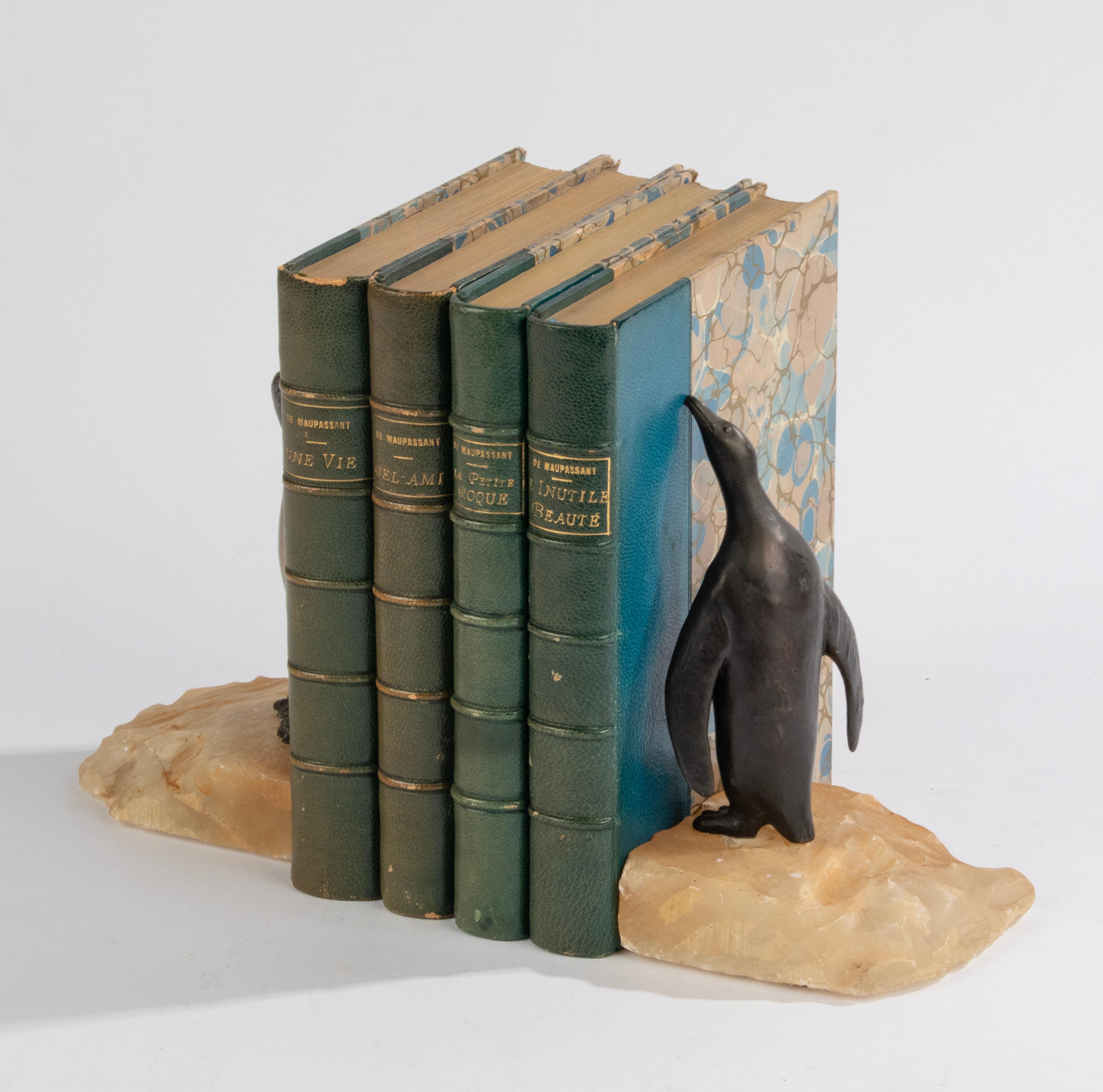 Art Deco Periode Zinn Buchstütze mit Pinguinen  im Angebot 6