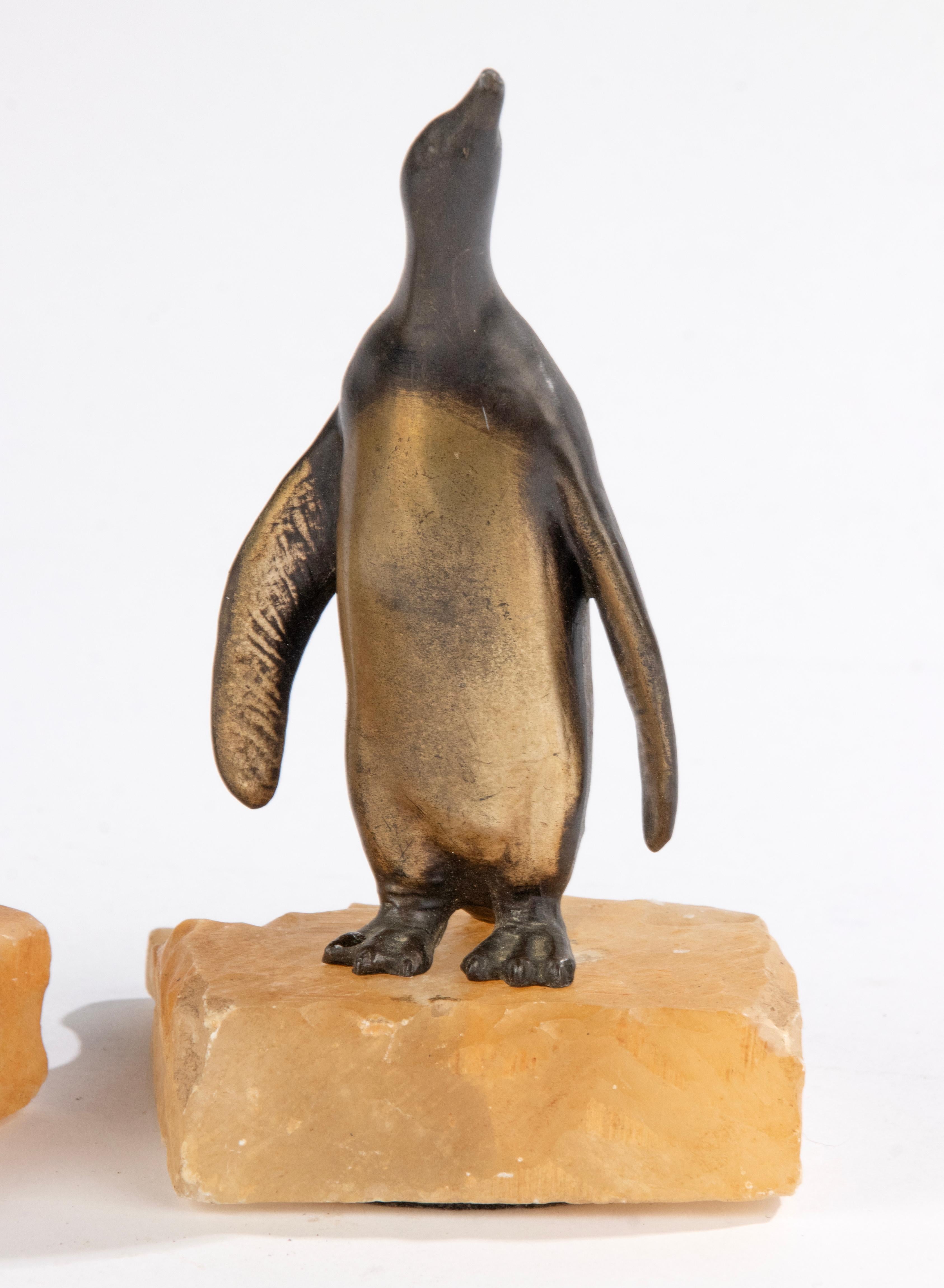 Art Deco Periode Zinn Buchstütze mit Pinguinen  im Zustand „Gut“ im Angebot in Casteren, Noord-Brabant