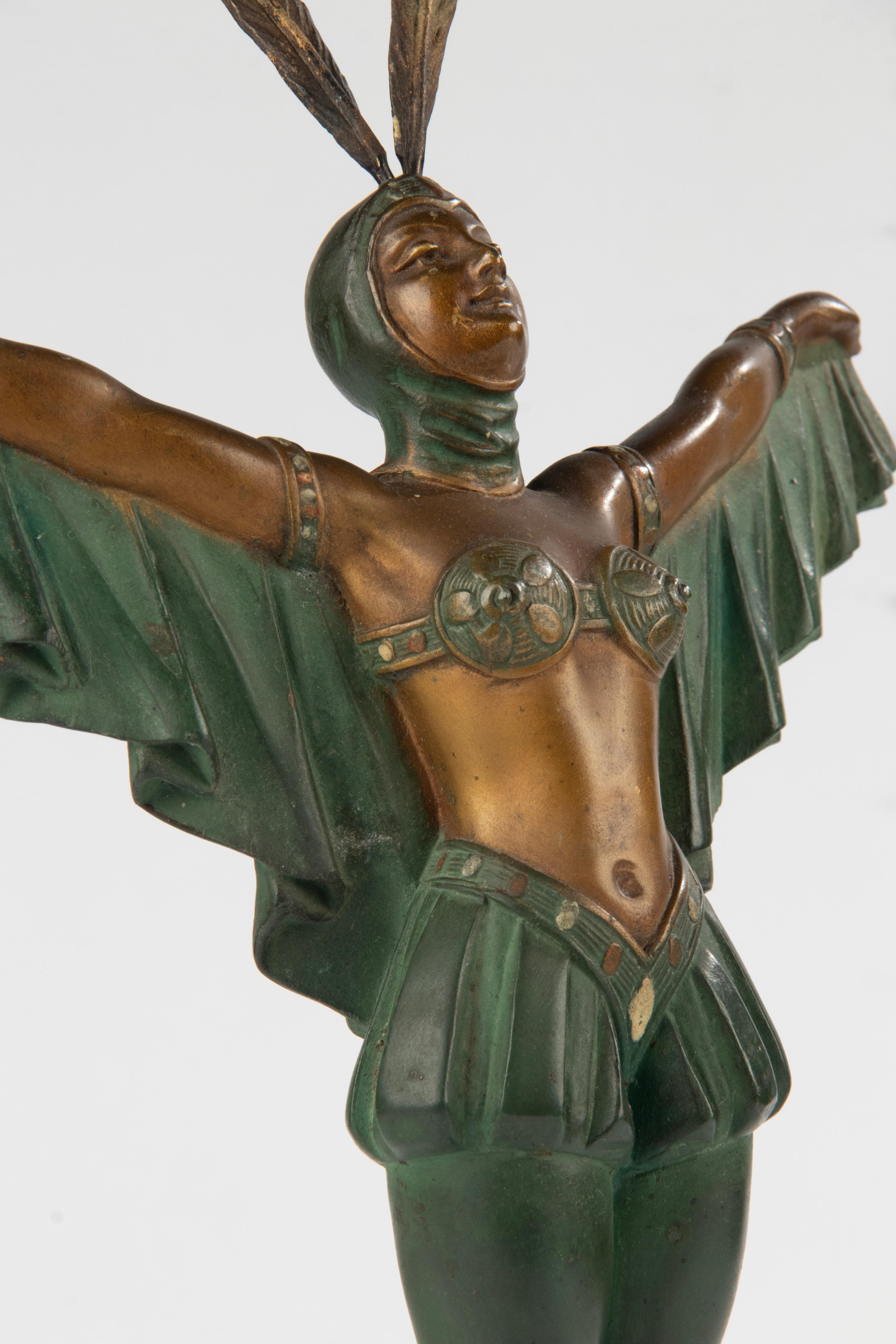 Scultura in speltro di epoca Art Deco raffigurante una donna ballerina Flapper in vendita 7