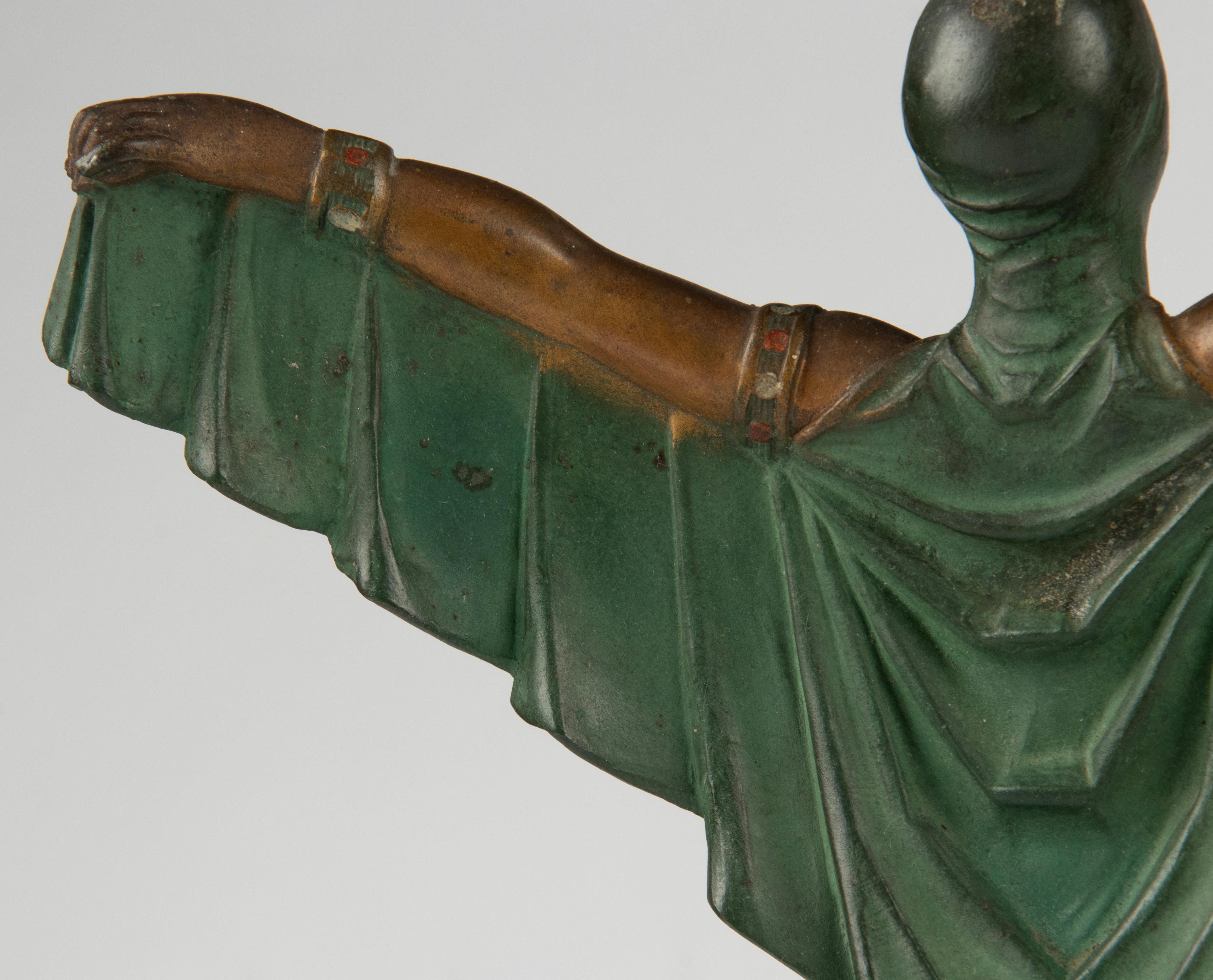 Scultura in speltro di epoca Art Deco raffigurante una donna ballerina Flapper in vendita 8