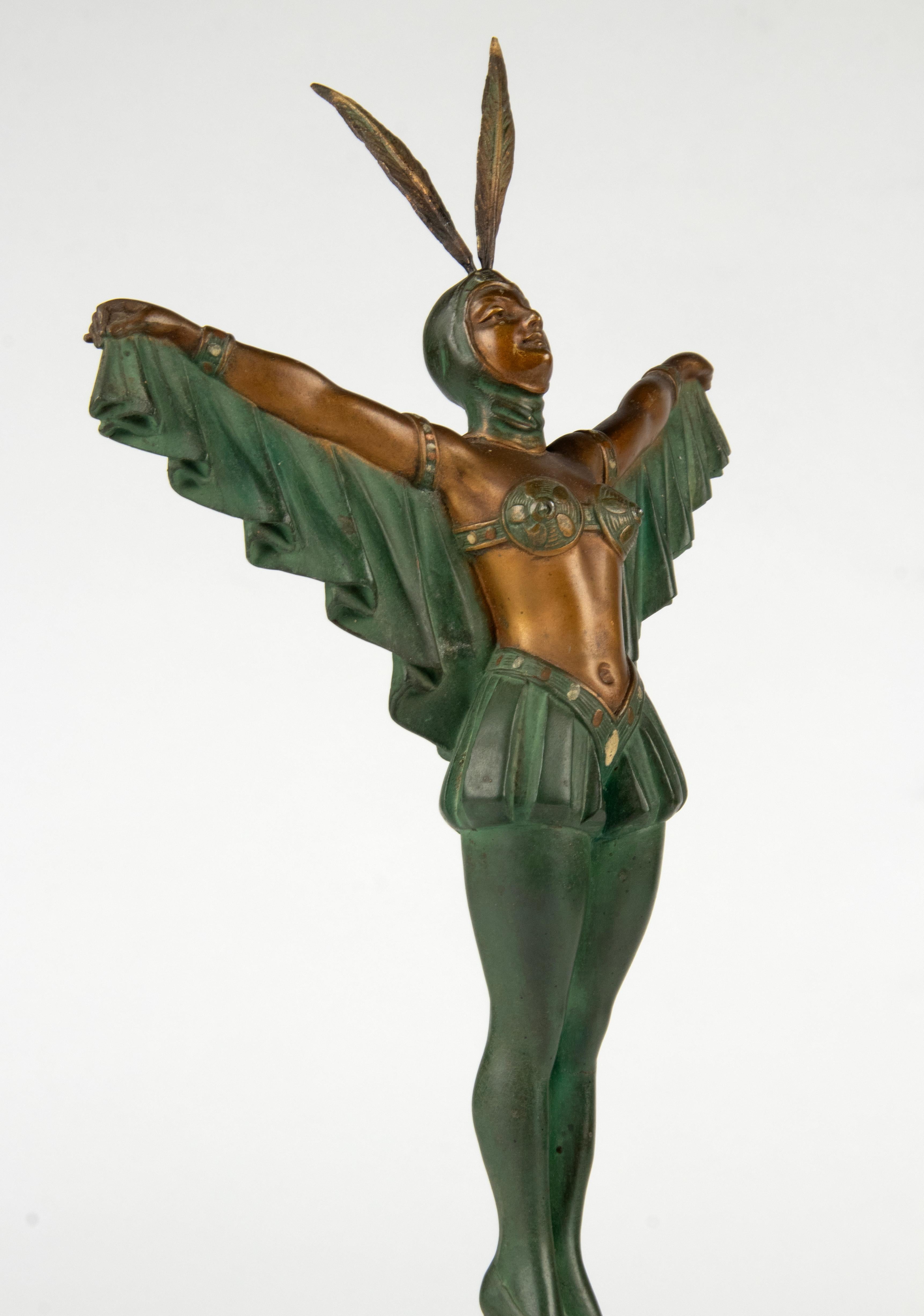 Scultura in speltro di epoca Art Deco raffigurante una donna ballerina Flapper in vendita 9