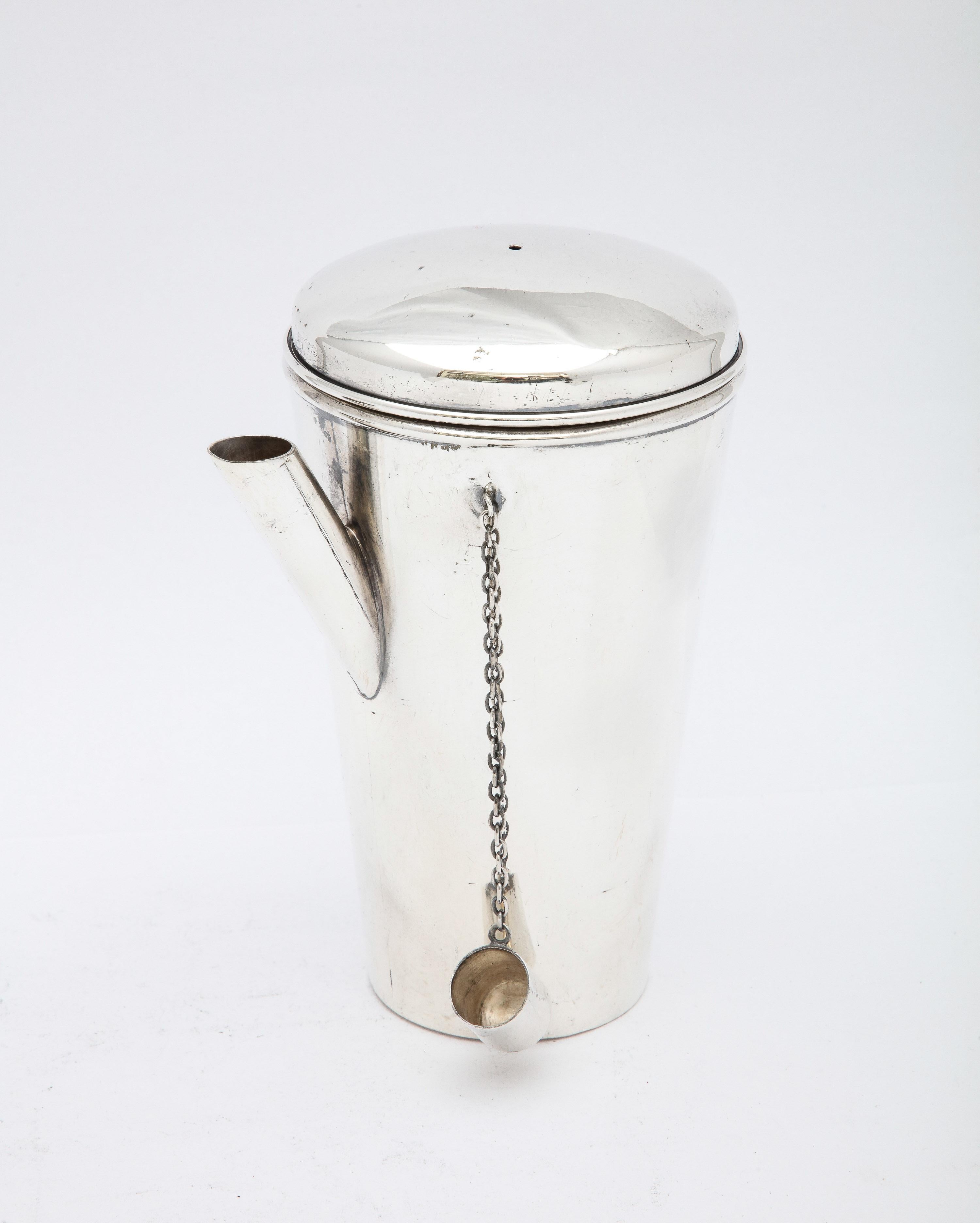 Art déco-Cocktailshaker aus Sterlingsilber aus der Zeit des Art déco im Angebot 3