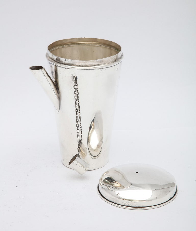 Art Deco Period Sterling Silver Cocktail Shaker For Sale 4
