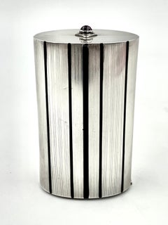 Boîte à pilules d'époque Art déco en argent sterling, émail et améthyste cabochon, années 1920