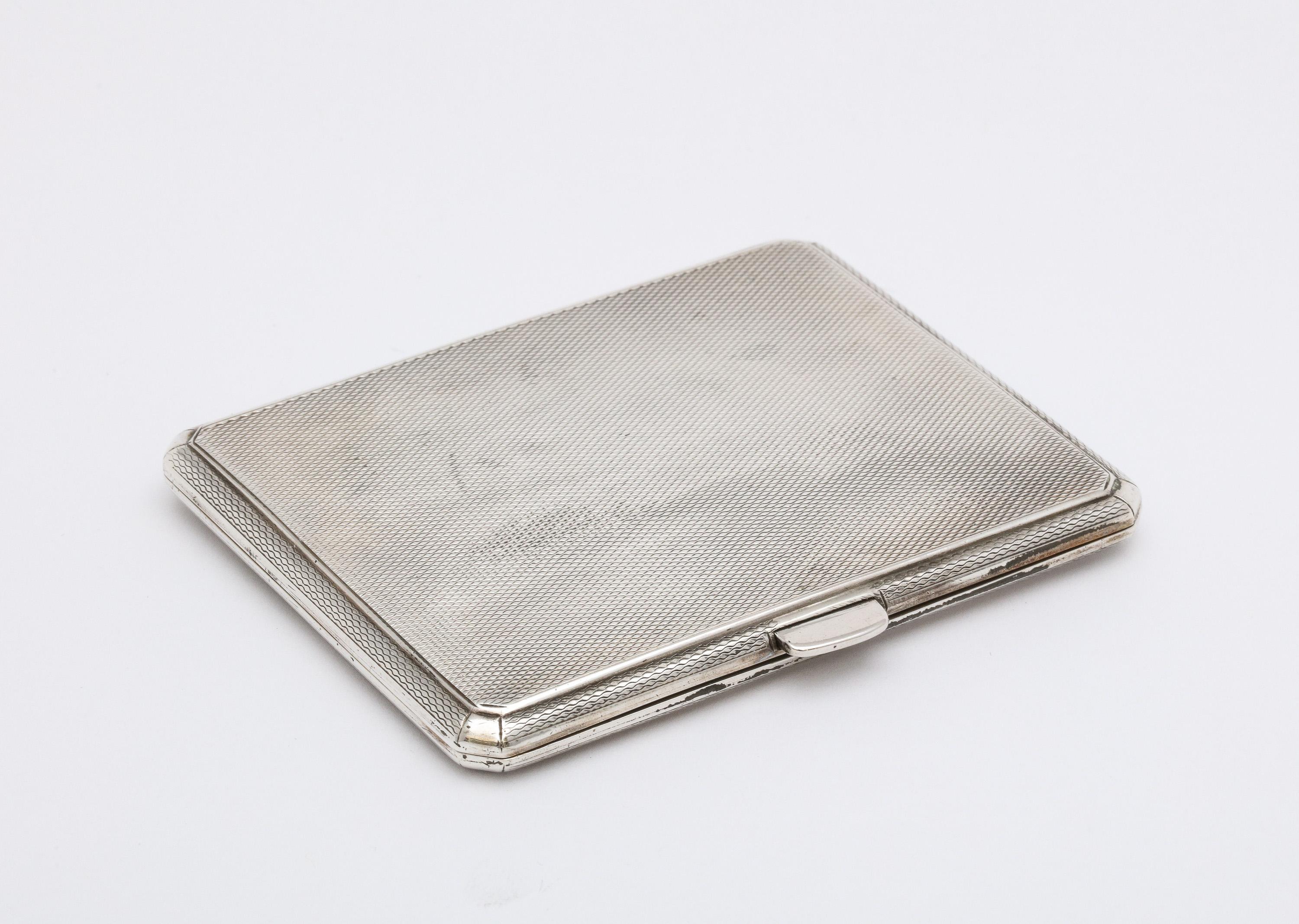 Art Deco Period Sterling Silver Engine Turned Cigarette Case In Good Condition For Sale In New York, NY
