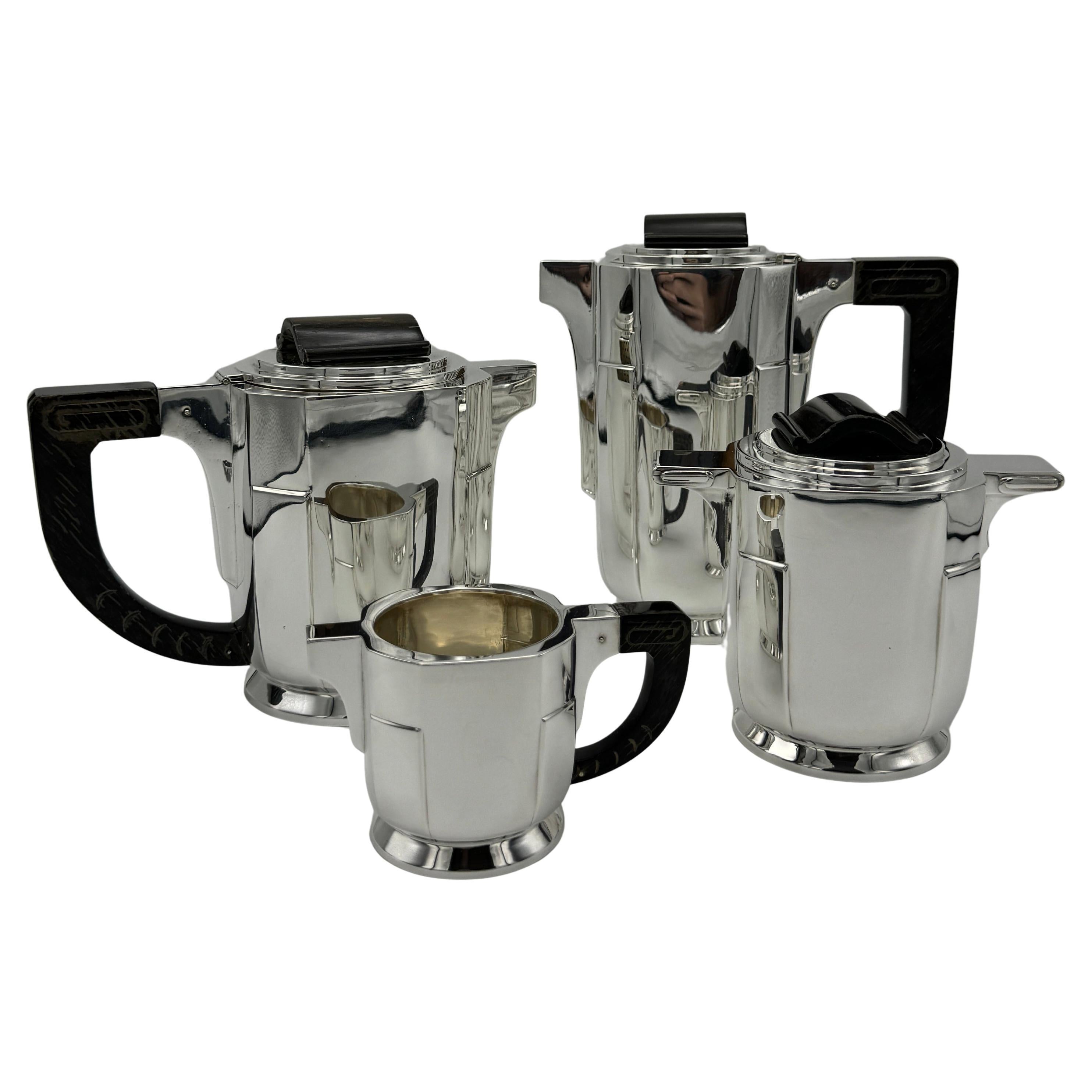 Servicio de té y café de cinco piezas en plata de ley de la época Art Déco Bélgica circa 1930