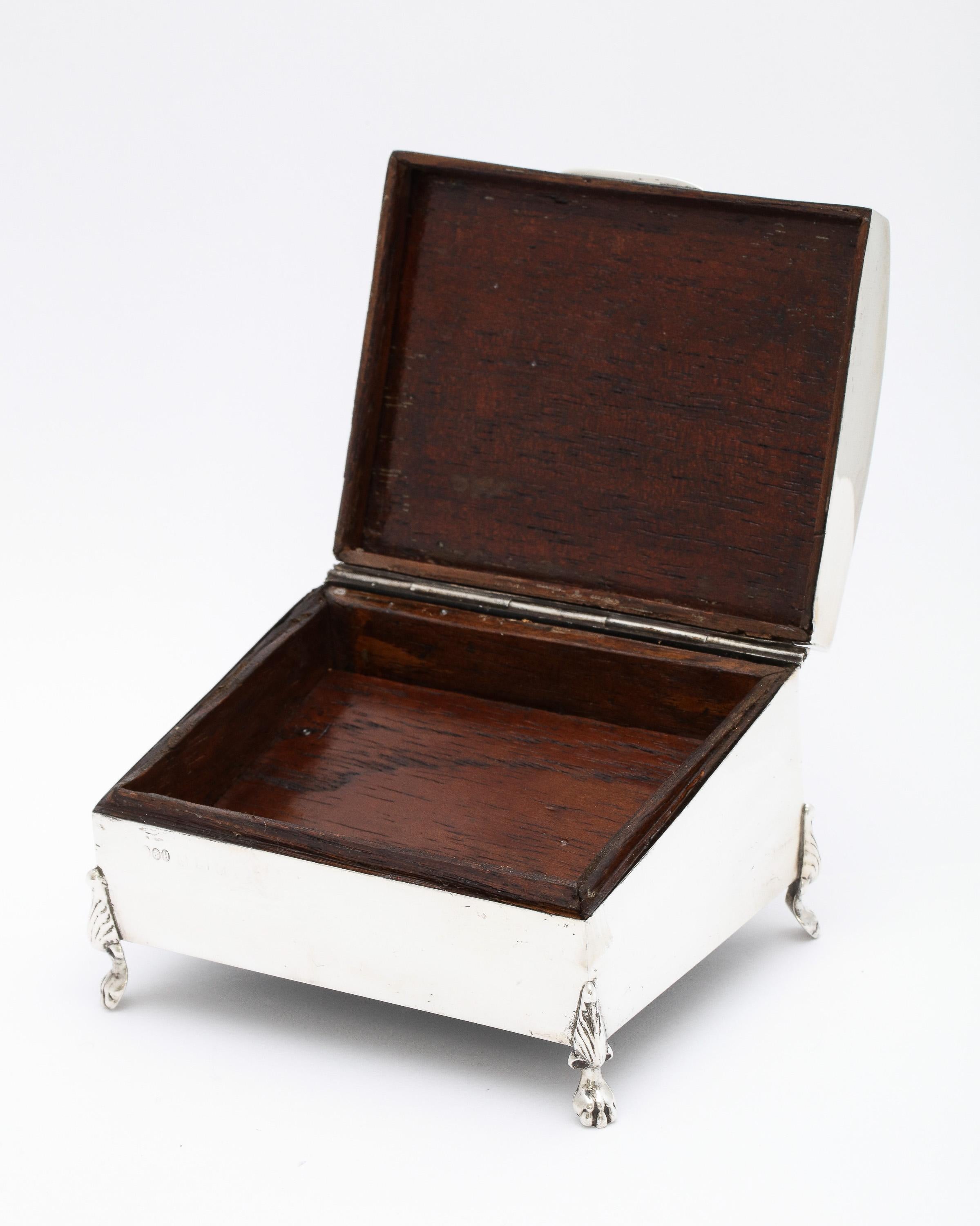 Boîte de table d'époque Art Déco en argent sterling tournée sur pied avec couvercle à charnière en vente 8