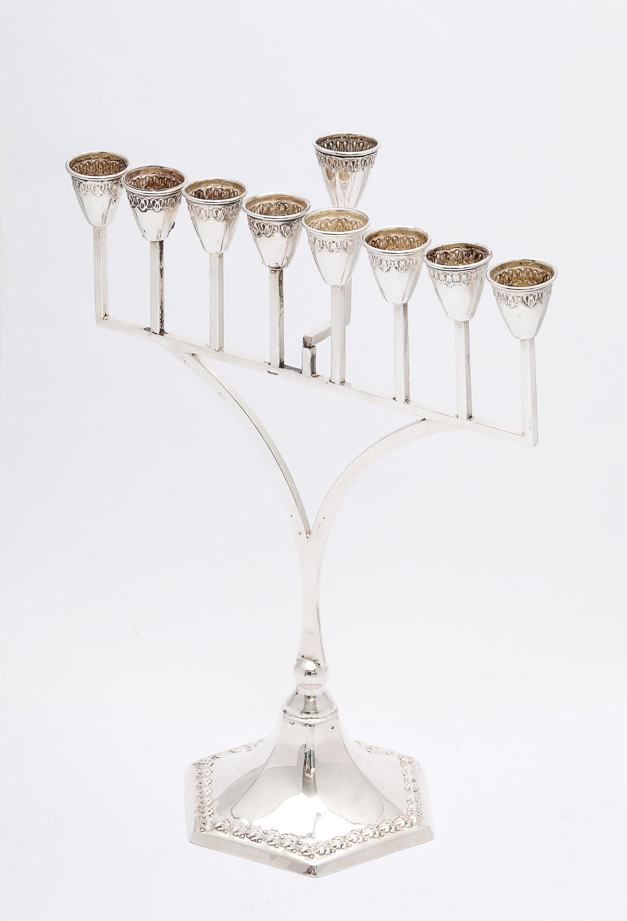 Art Deco Periode Sterling Silber Menorah (Art déco) im Angebot