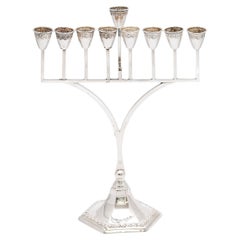 Menorah de plata de ley de la época Art Déco