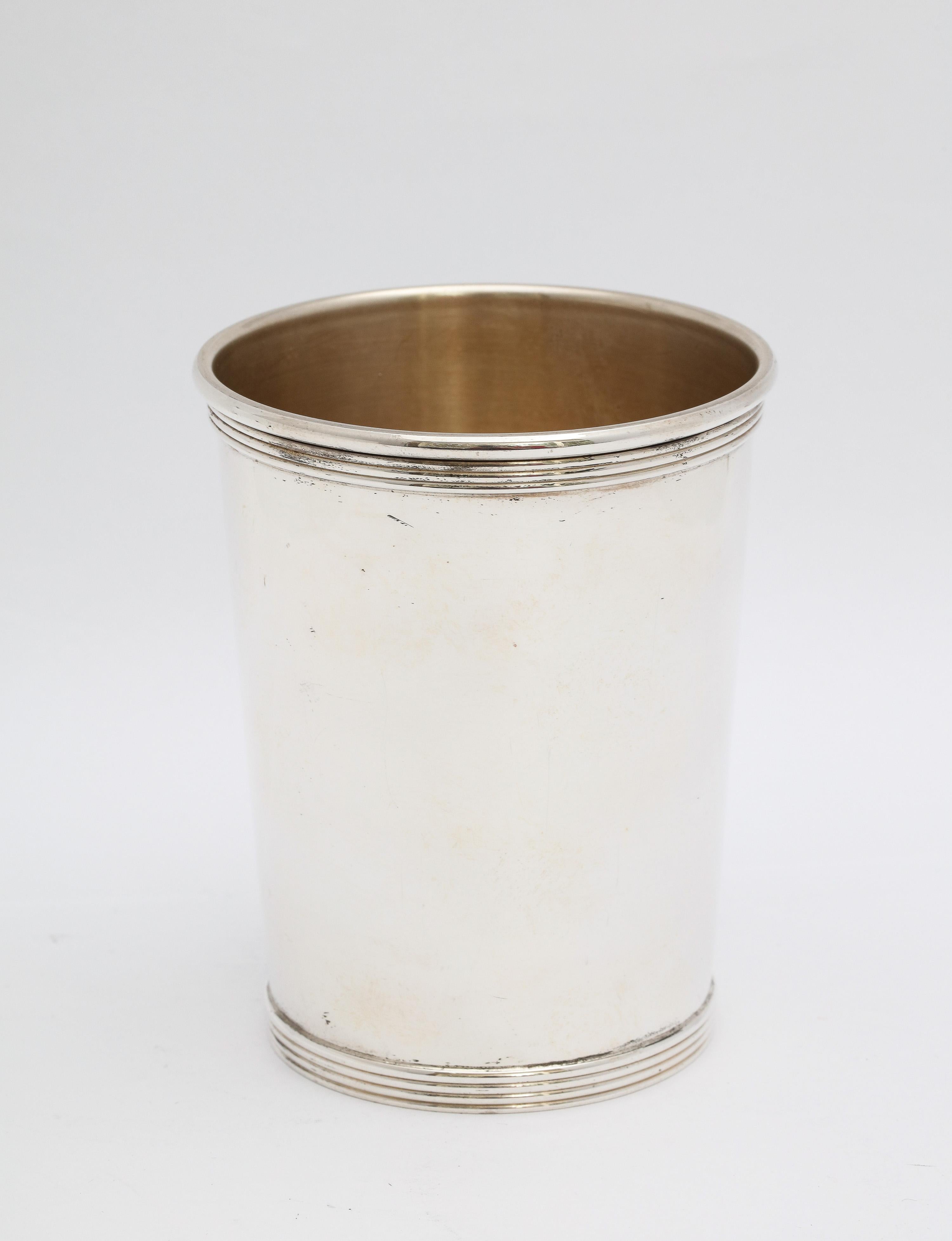 Mint Julep-Tasse aus Sterlingsilber aus der Art déco-Periode von Alvin (Vergoldet) im Angebot