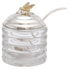 Tarro de Miel en Forma de Colmena Montado en Plata de Ley de la Época Art Decó Con Cuchara para Miel
