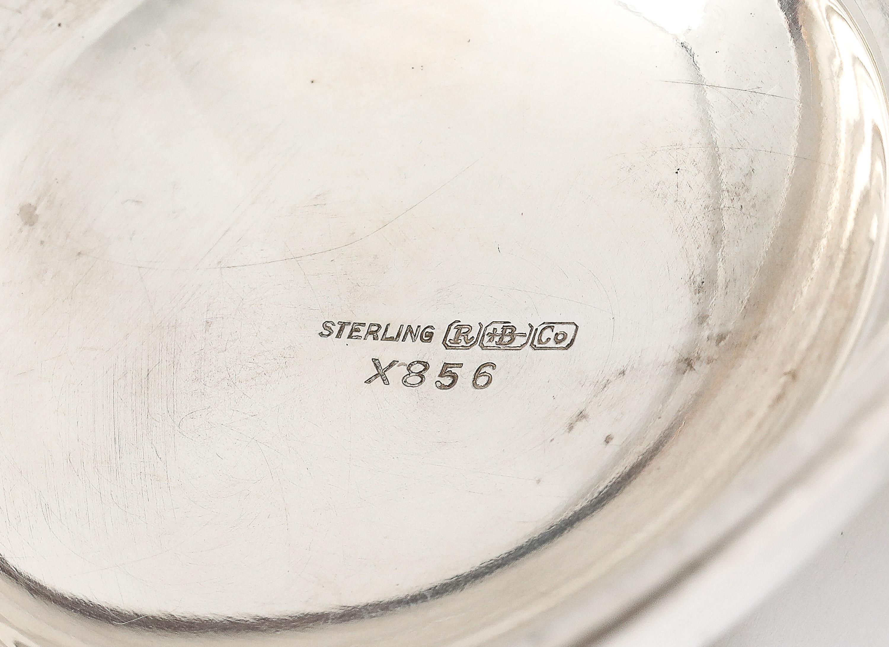 Vaso da miele ad alveare in argento massiccio del periodo Art Déco con cucchiaio originale in vendita 8