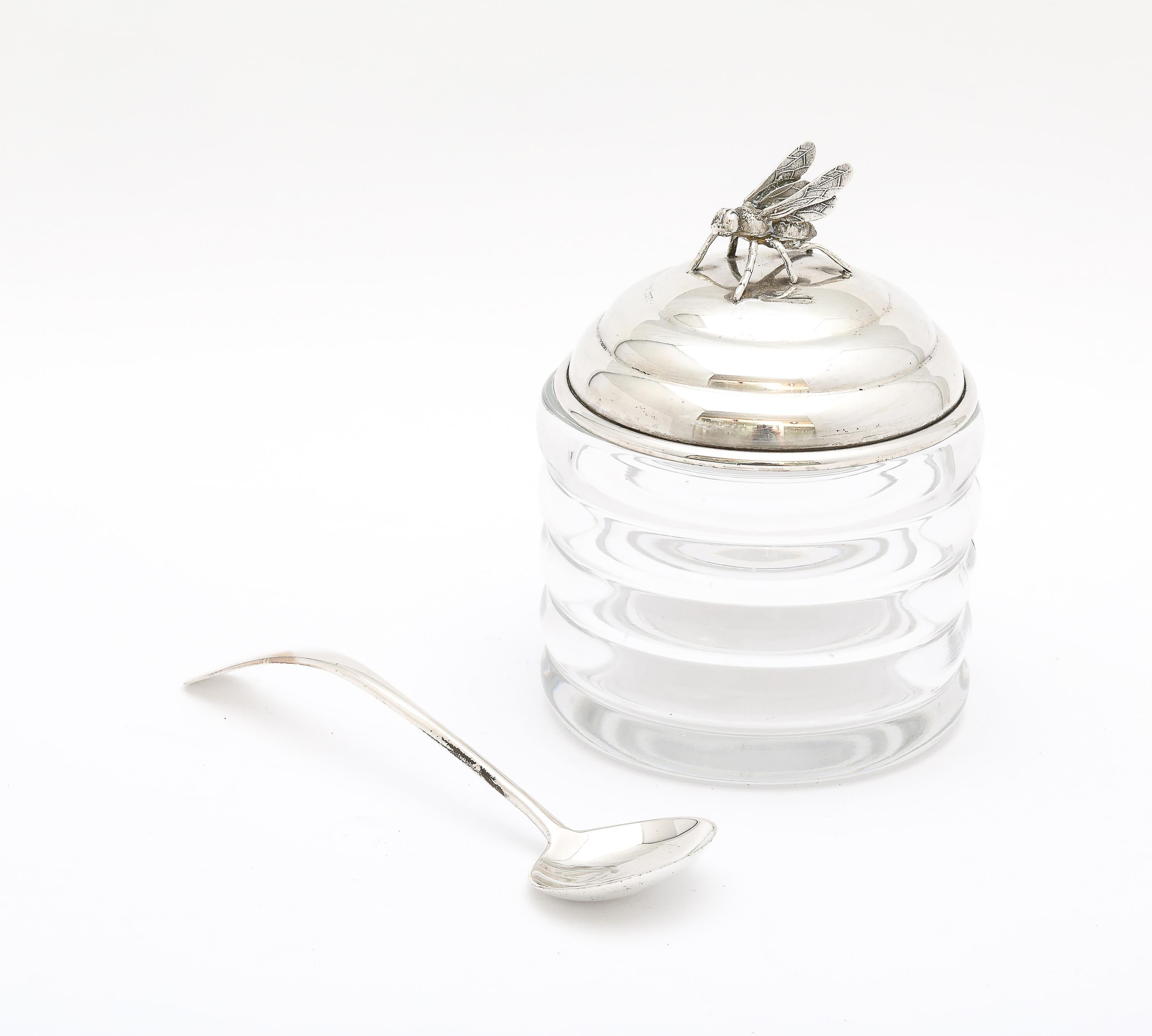 Vaso da miele ad alveare in argento massiccio del periodo Art Déco con cucchiaio originale in vendita 10