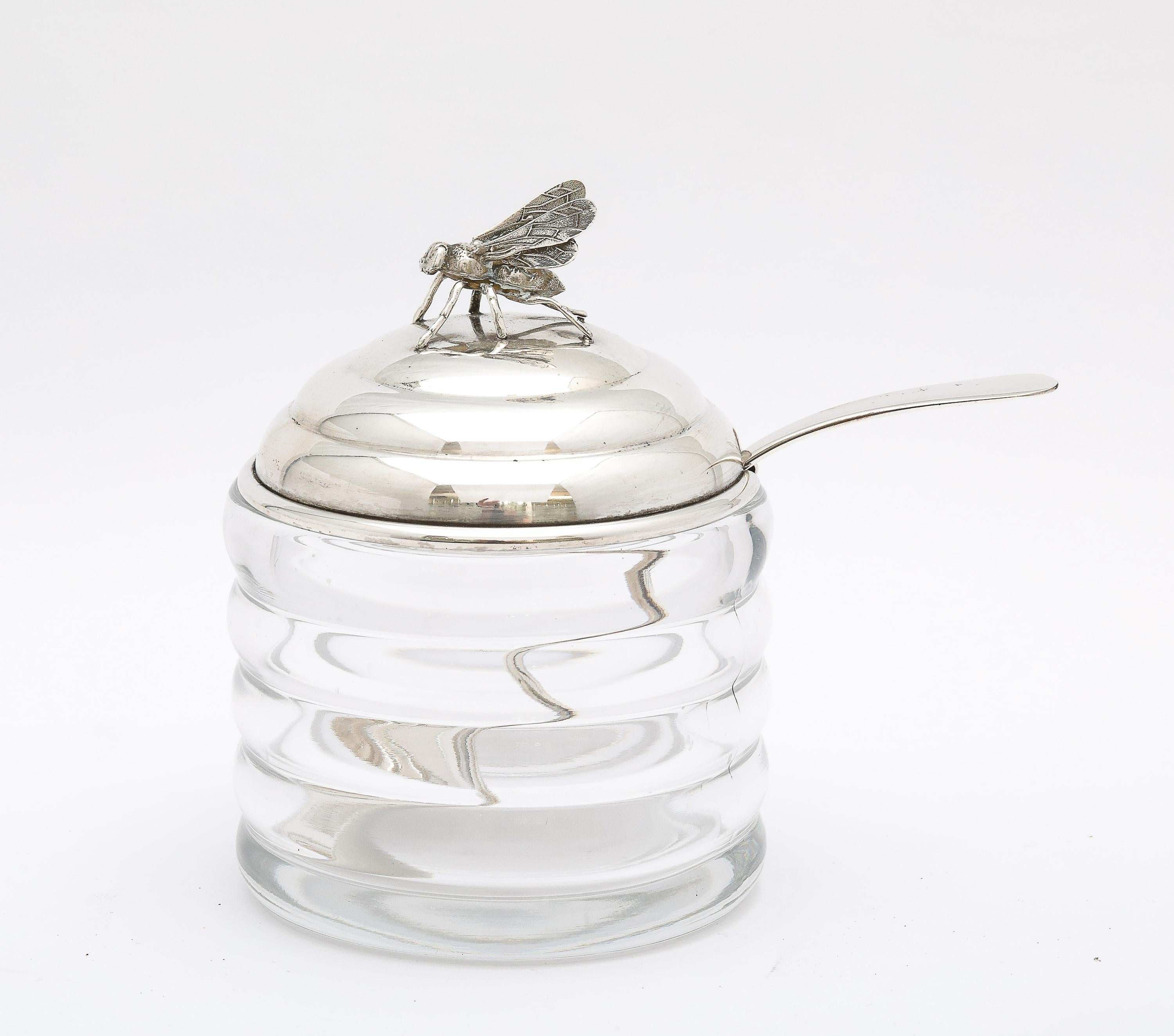 Americano Vaso da miele ad alveare in argento massiccio del periodo Art Déco con cucchiaio originale in vendita