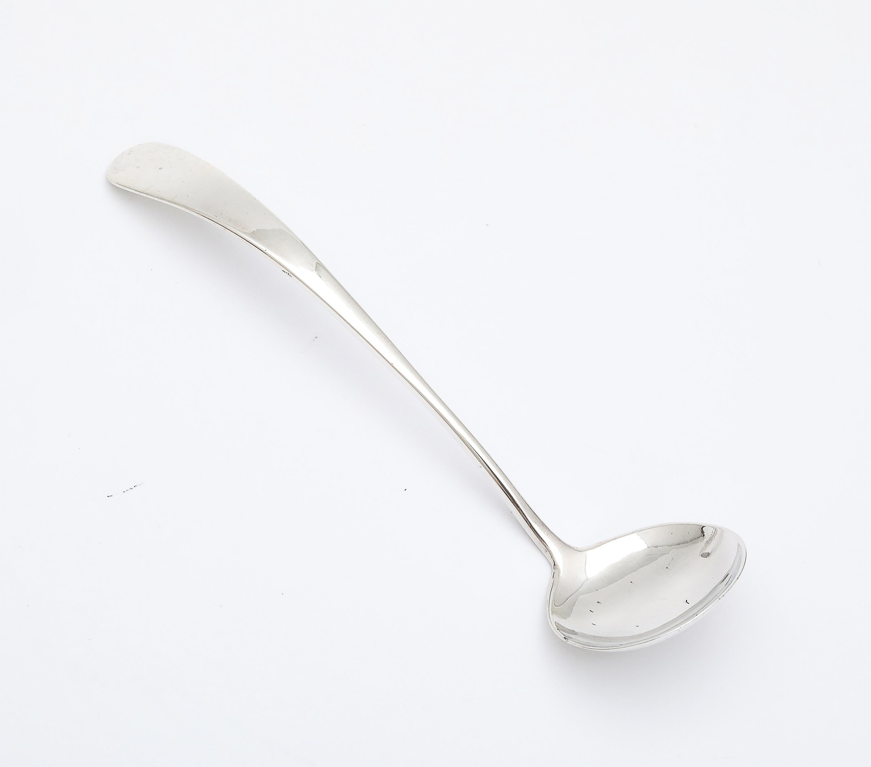 Art Deco Period Sterling Silver-Mounted Drum-Form Jam/Condiments Jar and Spoon en vente 6