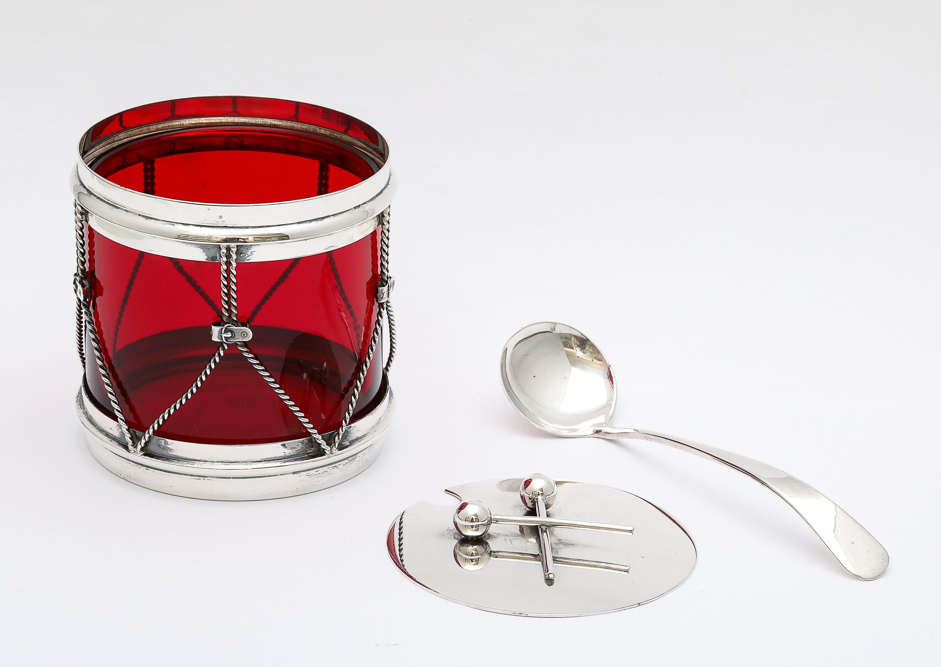 Art Deco Period Sterling Silver-Mounted Drum-Form Jam/Condiments Jar and Spoon en vente 9