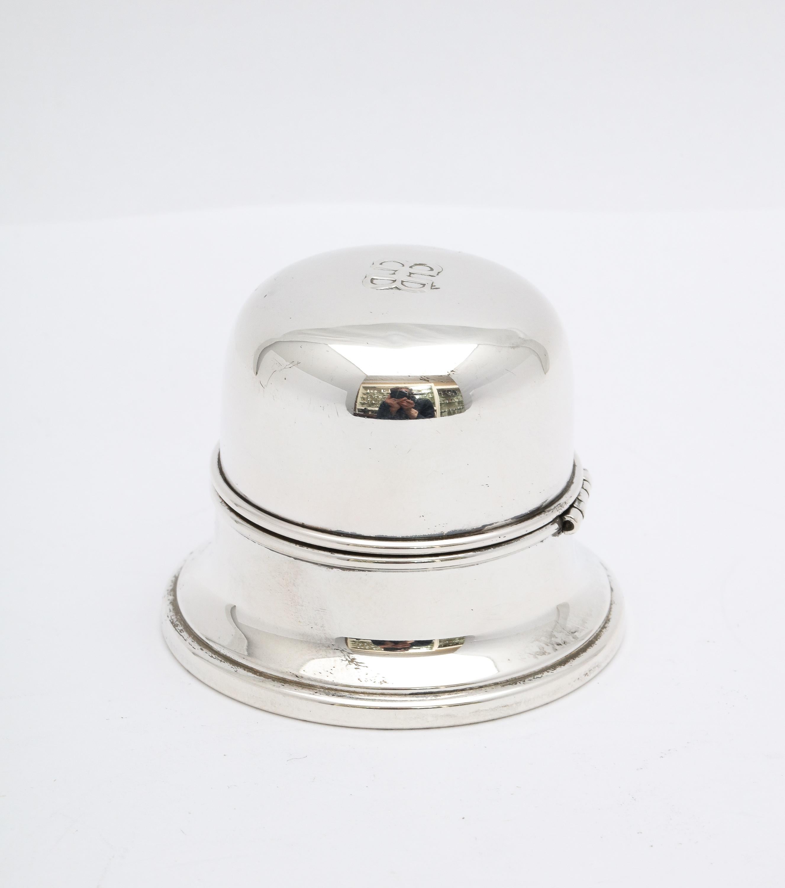 Art Deco Period Sterling Silver Ring Box with Hinged Lid For Sale 1