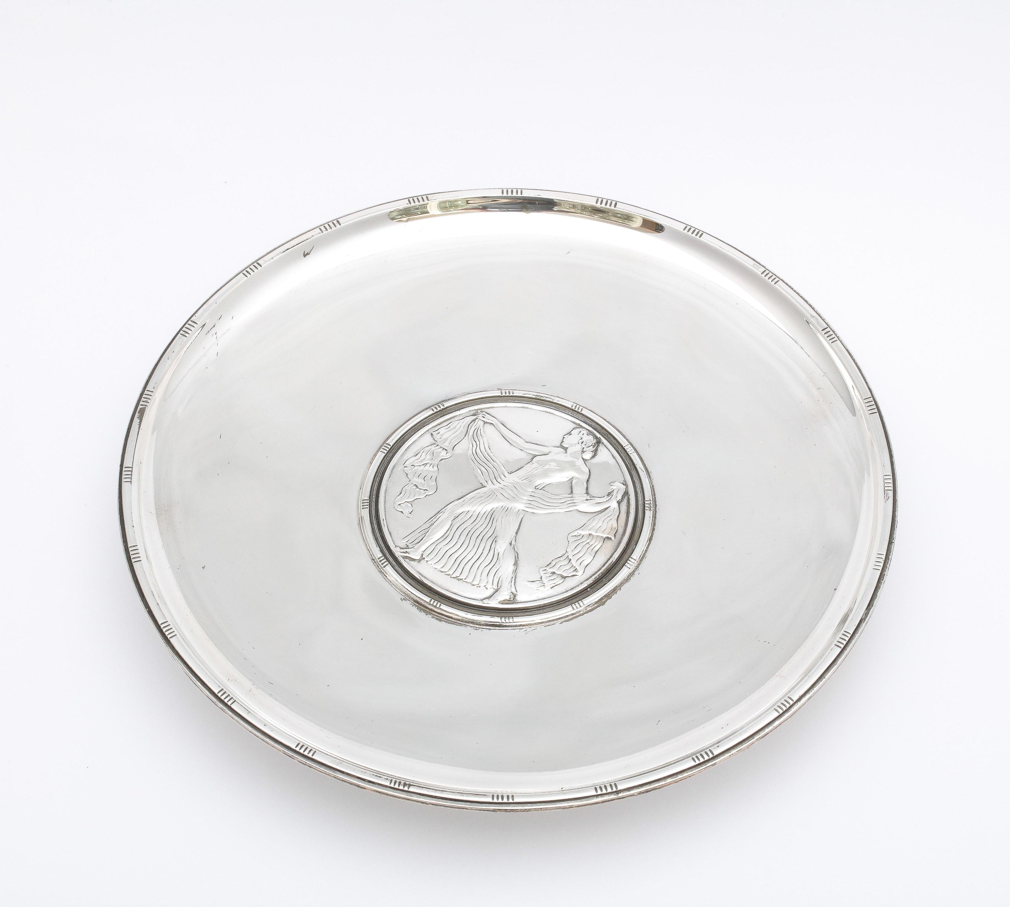 Art Deco Period Sterling Silver Round Serving Platter on Raised Base Tiffany For Sale 5
