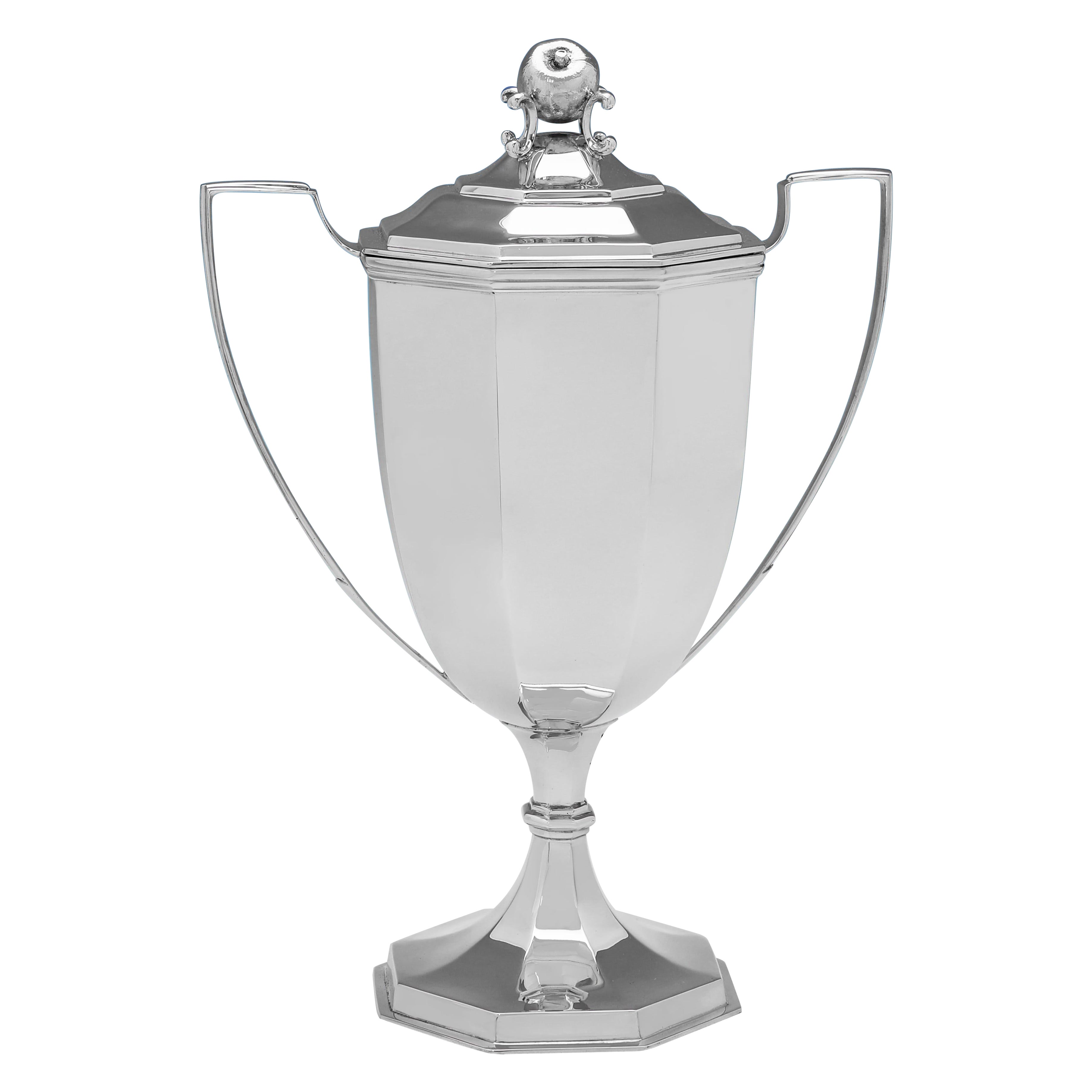 Trofeo in argento sterling di epoca Art déco realizzato nel 1932