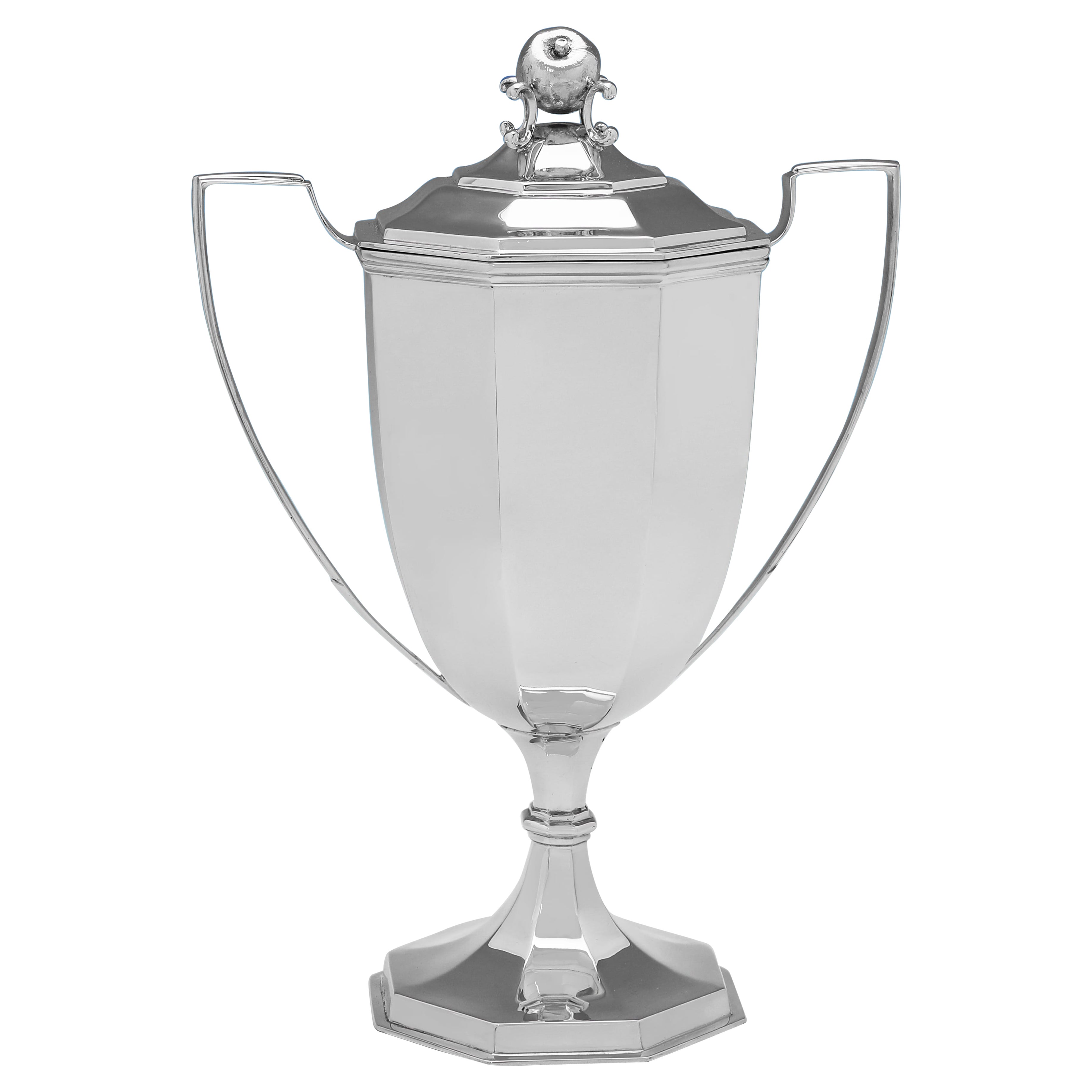 Trofeo in argento sterling di epoca Art déco realizzato nel 1932