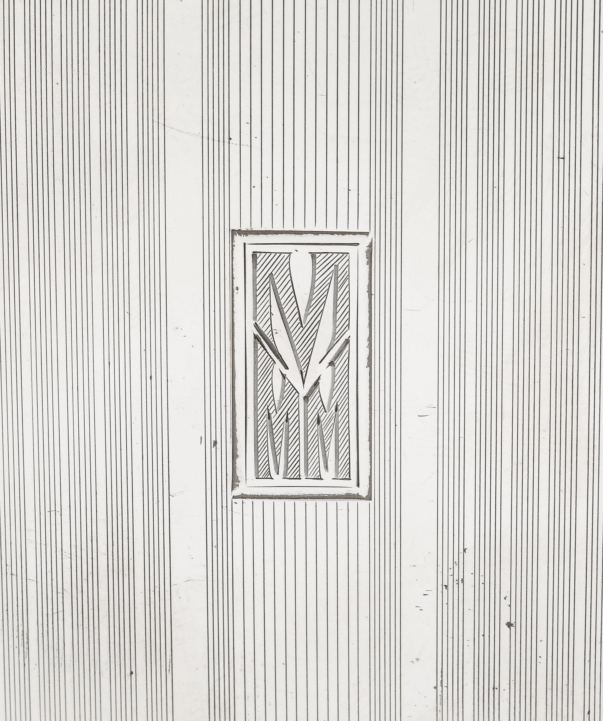 Porta sigarette/biglietti da visita in argento massiccio a strisce di smoking del periodo Art Deco in vendita 2