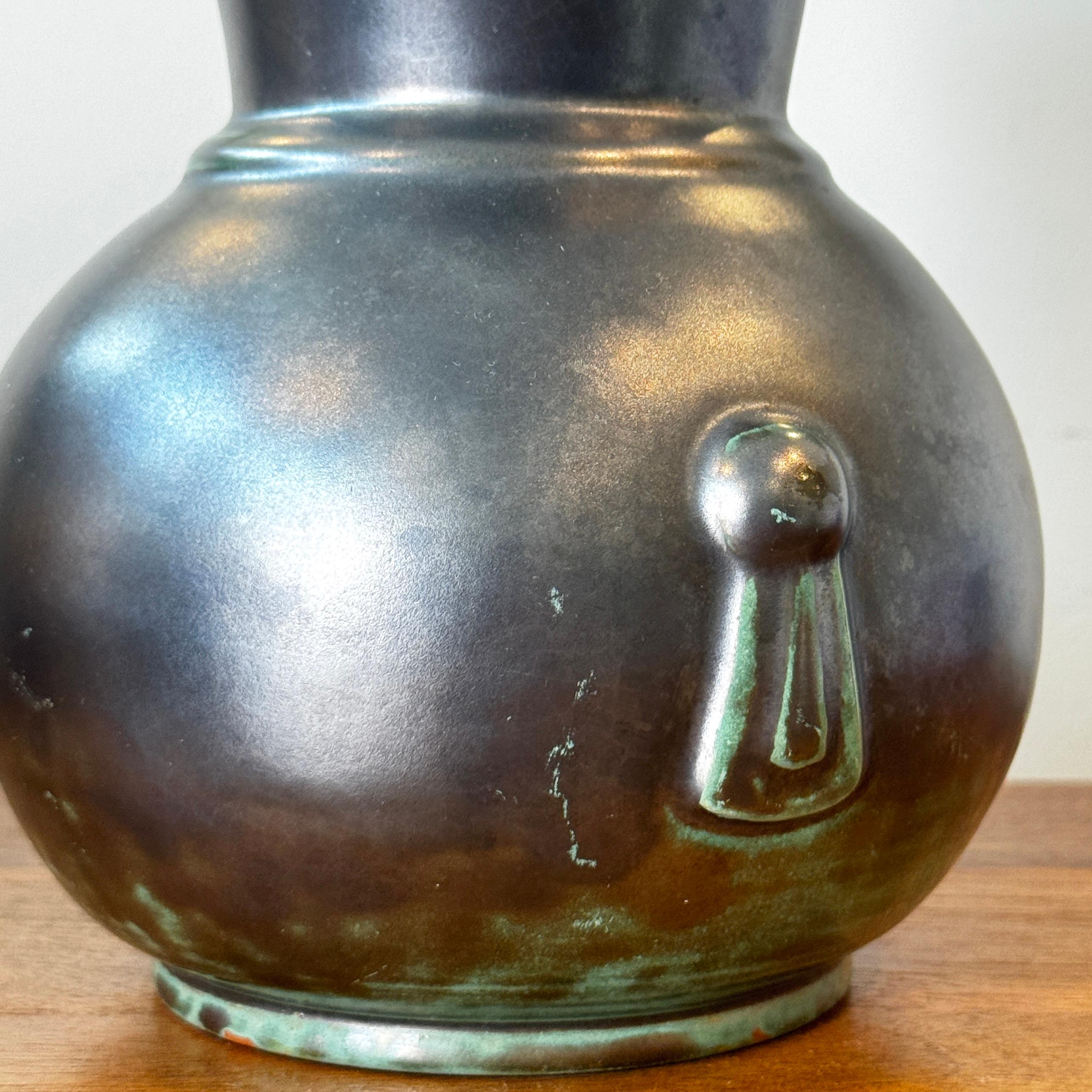 Vase en grès émaillé argenté Swedish Grace d'époque Art Déco en vente 1