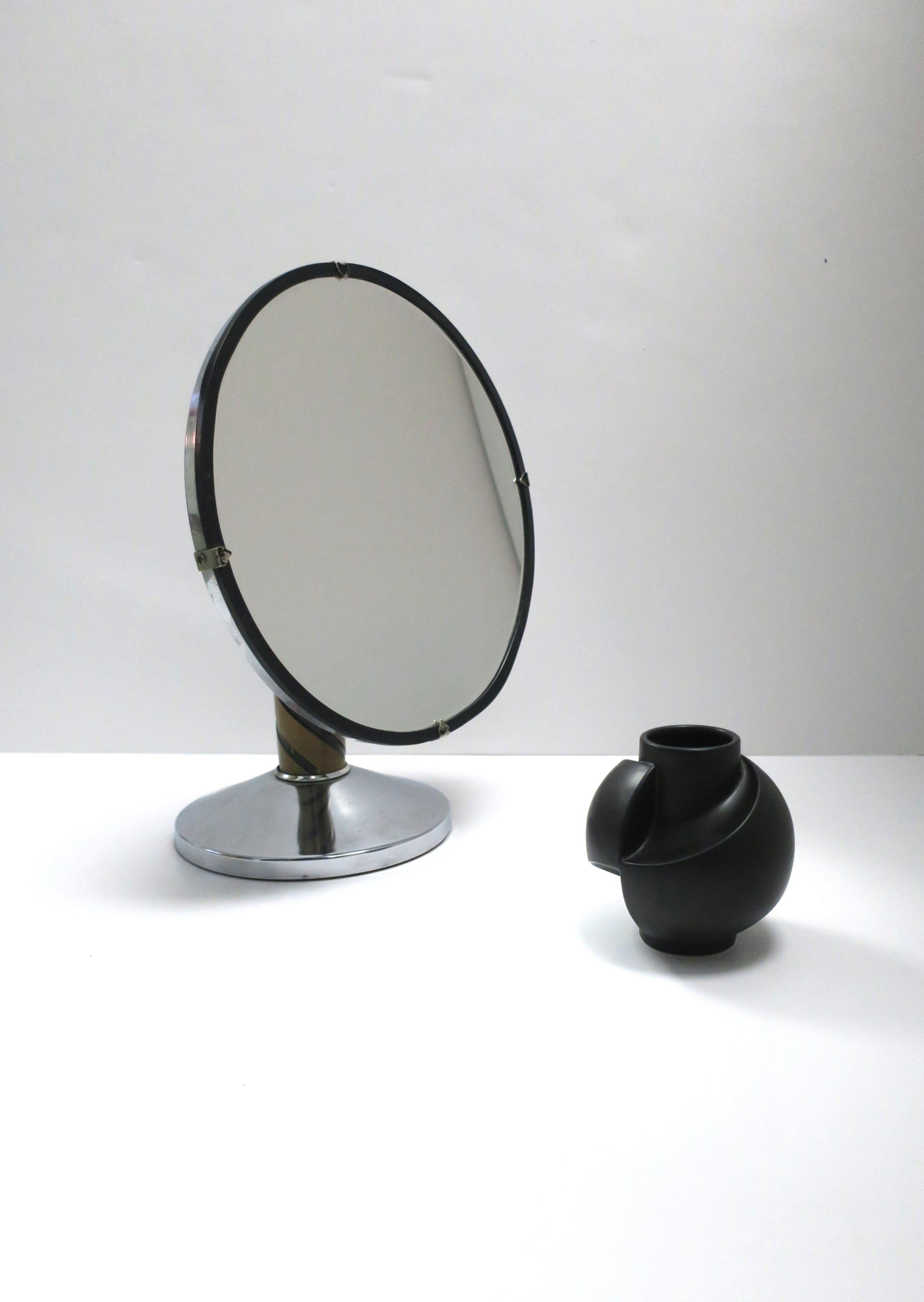 Art Deco Periode Tabelle Vanity Mirror im Angebot 4