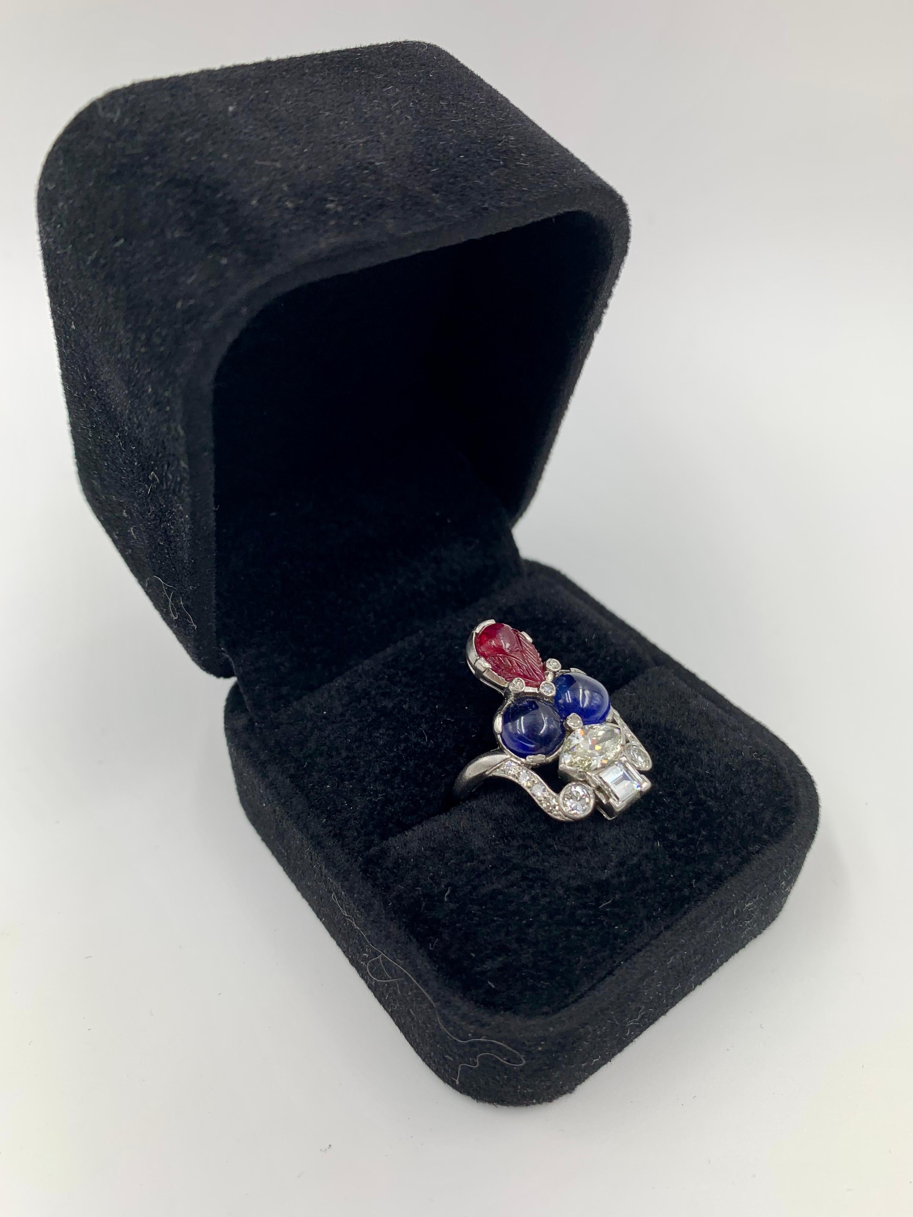 Women's or Men's Art Deco Period Tutti Frutti Diamond Sapphire Carved Ruby Platinum Ring For Sale