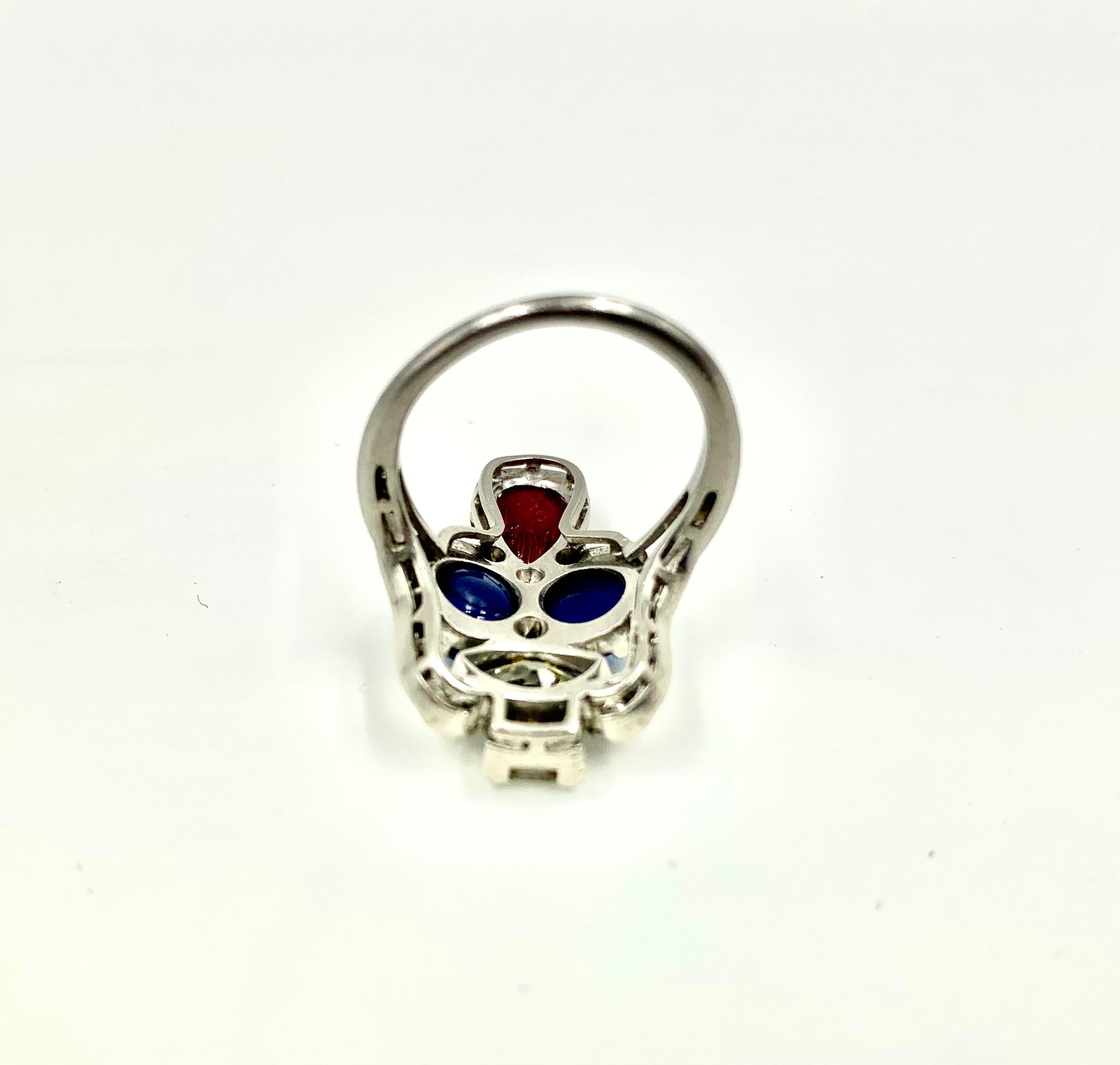 Anillo de Platino Art Decó Tutti Frutti Zafiro Diamante Rubí Tallado en venta 4