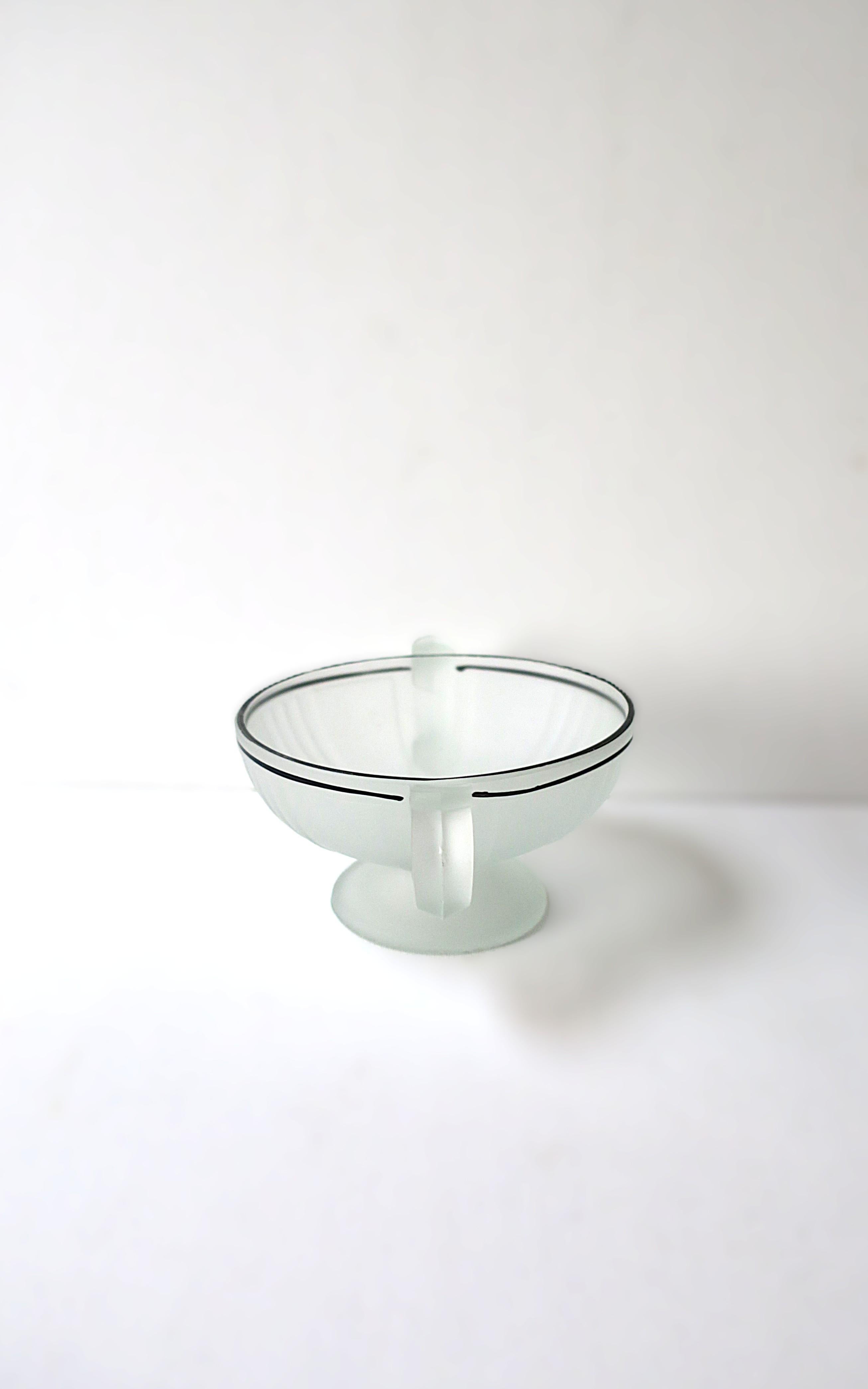 XX secolo Urna di vetro del periodo Art Deco in vendita