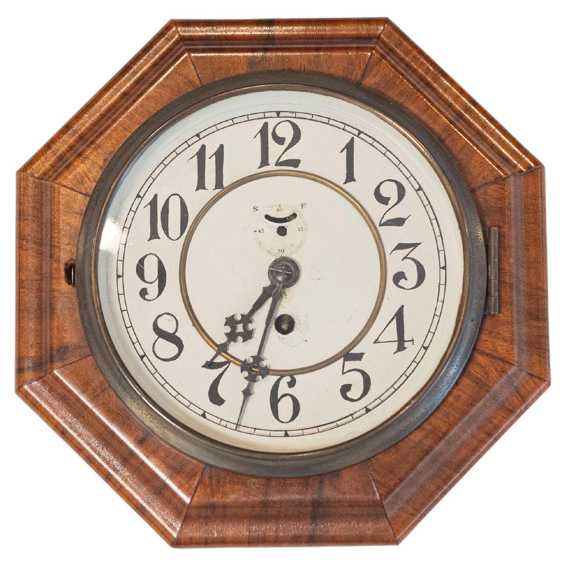 Horloge murale octogonale en noyer d'époque Art Déco par Junghans circa 1920