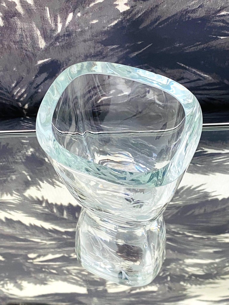 Art Deco Petite Crystal Glass Vase with Etched Leaping Doe, Sweden, 1930s For Sale 4