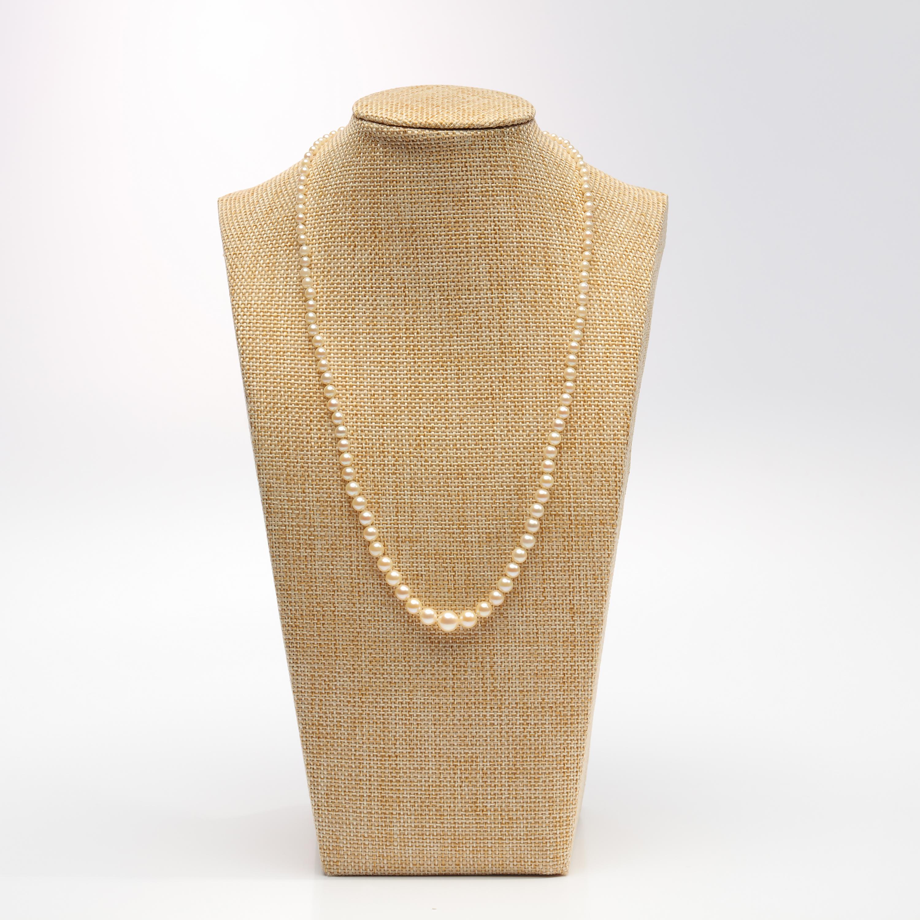 Art Deco Petite Strand of Cultured Saltwater Pearls For Sale 3
