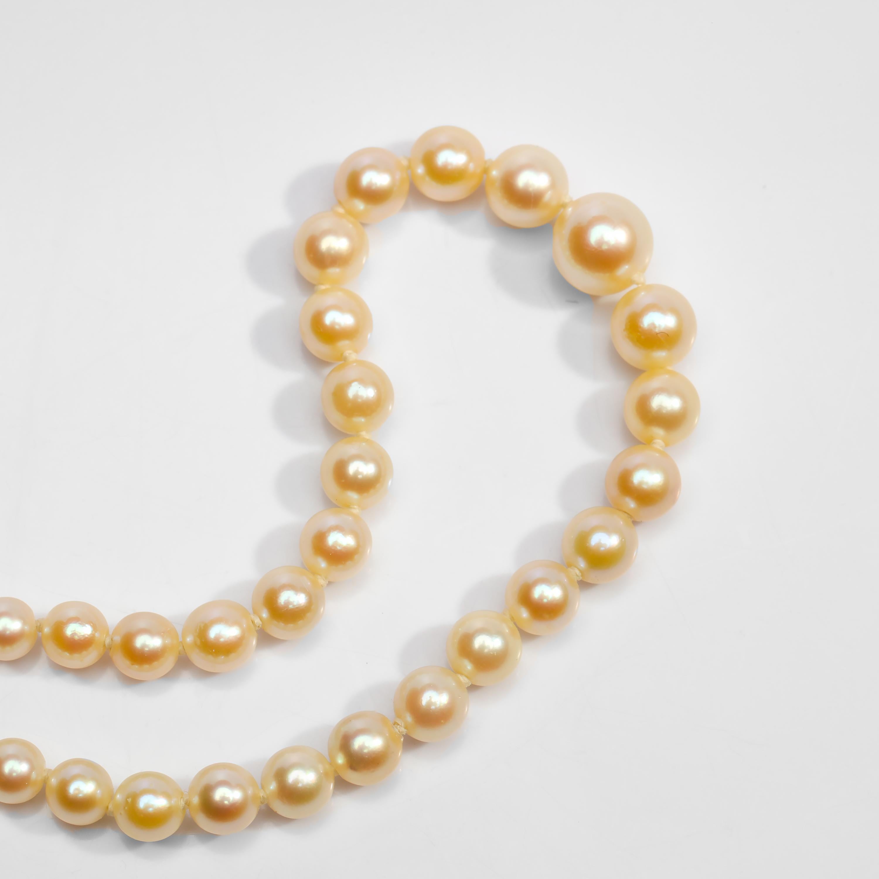 Art Deco Petite Strand of Cultured Saltwater Pearls For Sale 1