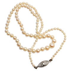 Art Deco Petite Strand of Cultured Saltwater Pearls